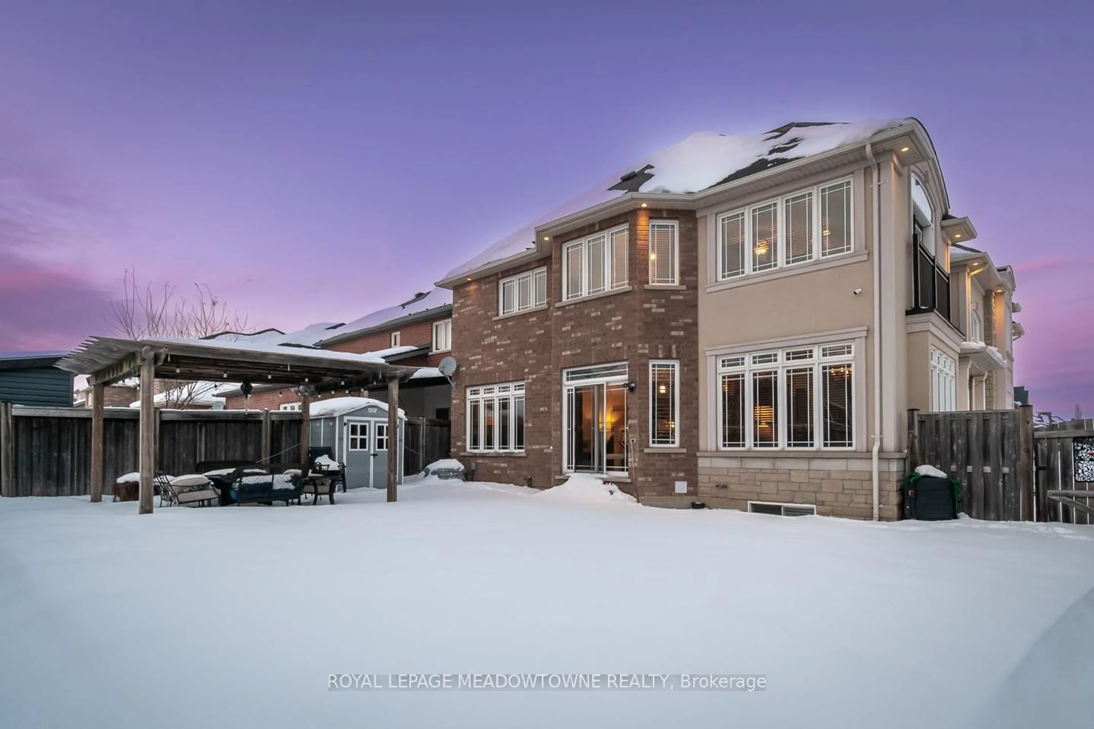 Patio, unknown for 700 Serafini Cres, Milton Ontario L9T 7P4