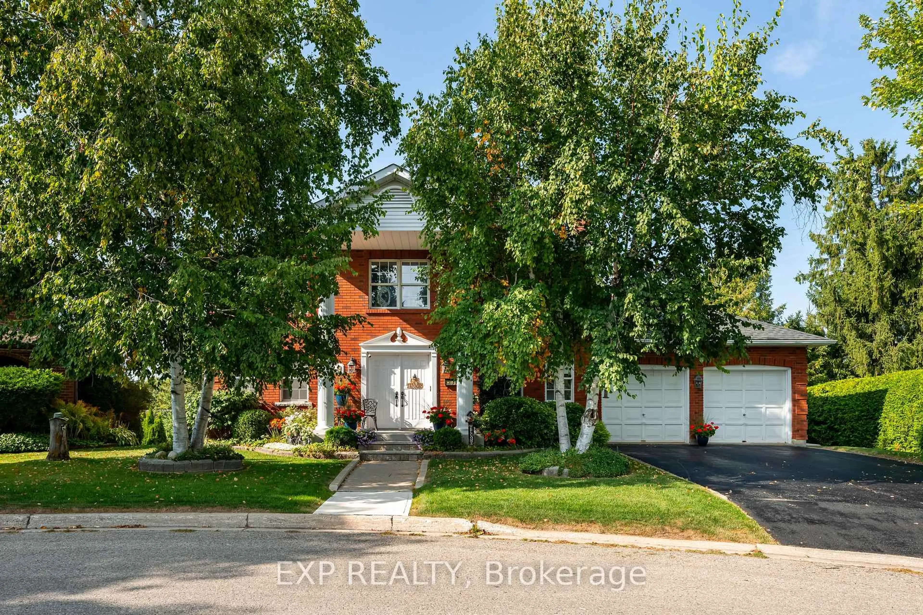 Home with brick exterior material, street for 9 Jackson Crt, Orangeville Ontario L9W 3K5