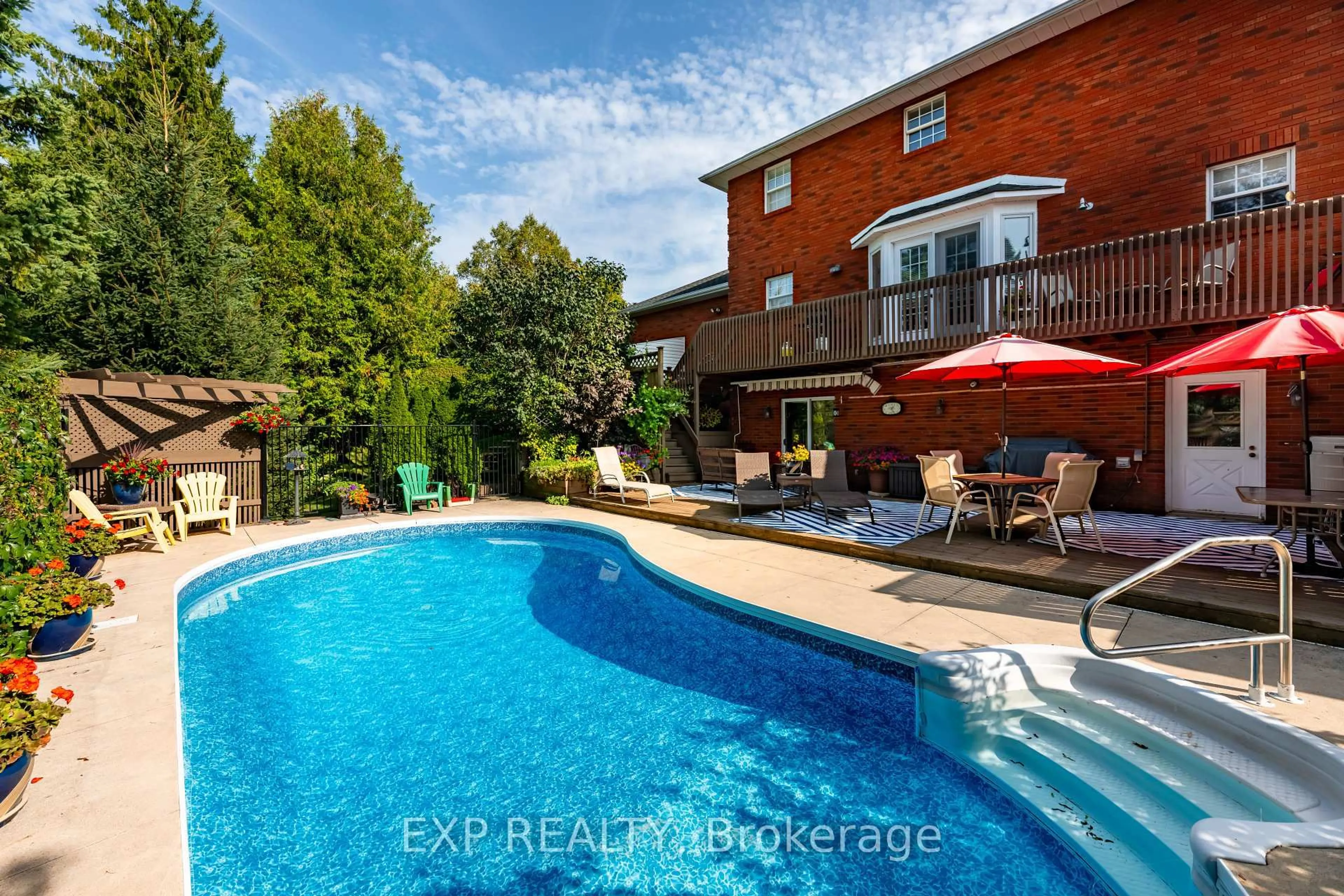 Pool for 9 Jackson Crt, Orangeville Ontario L9W 3K5