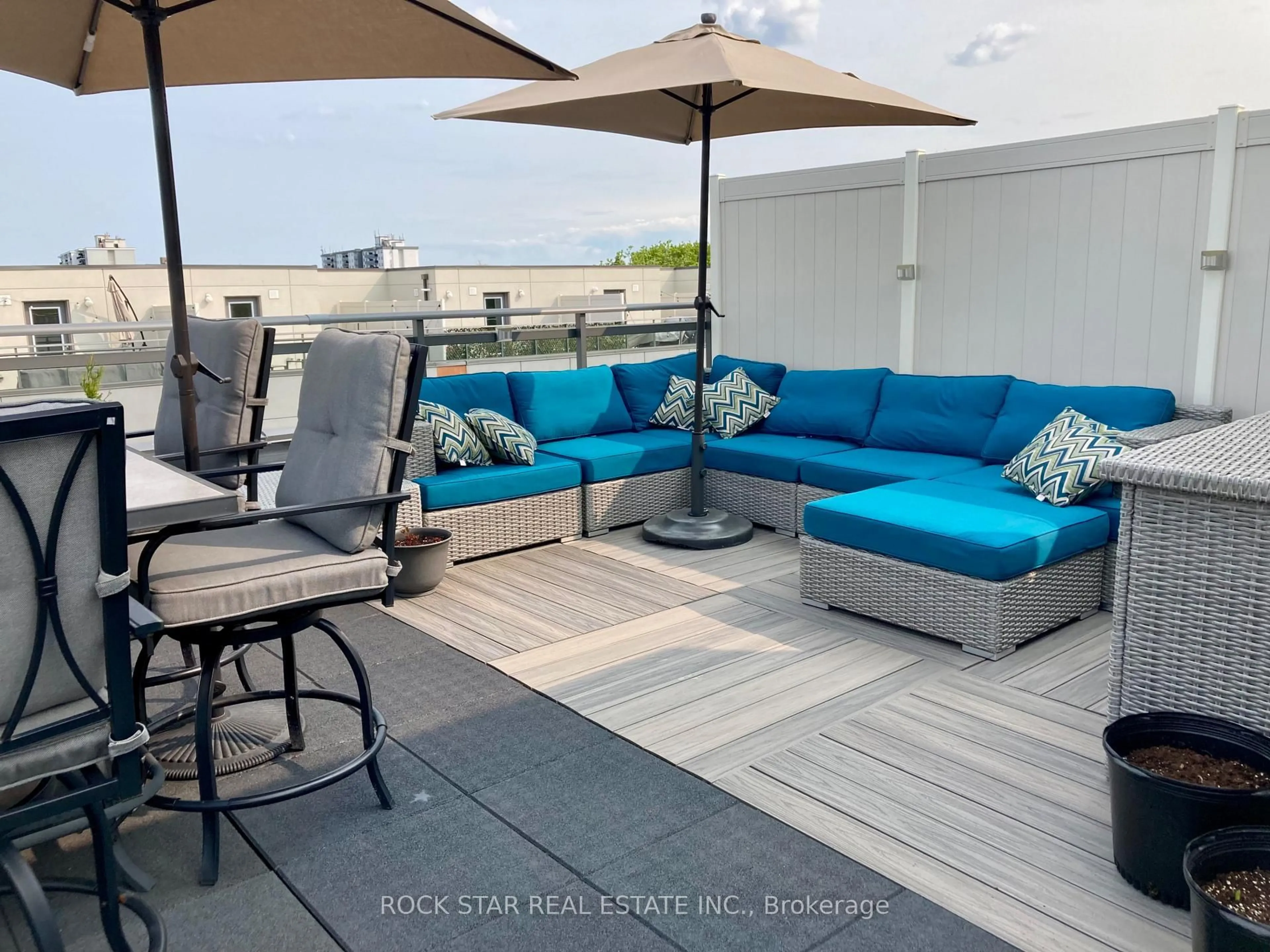 Patio, water/lake/river/ocean view for 670 Atwater Ave #16, Mississauga Ontario L5G 0B6