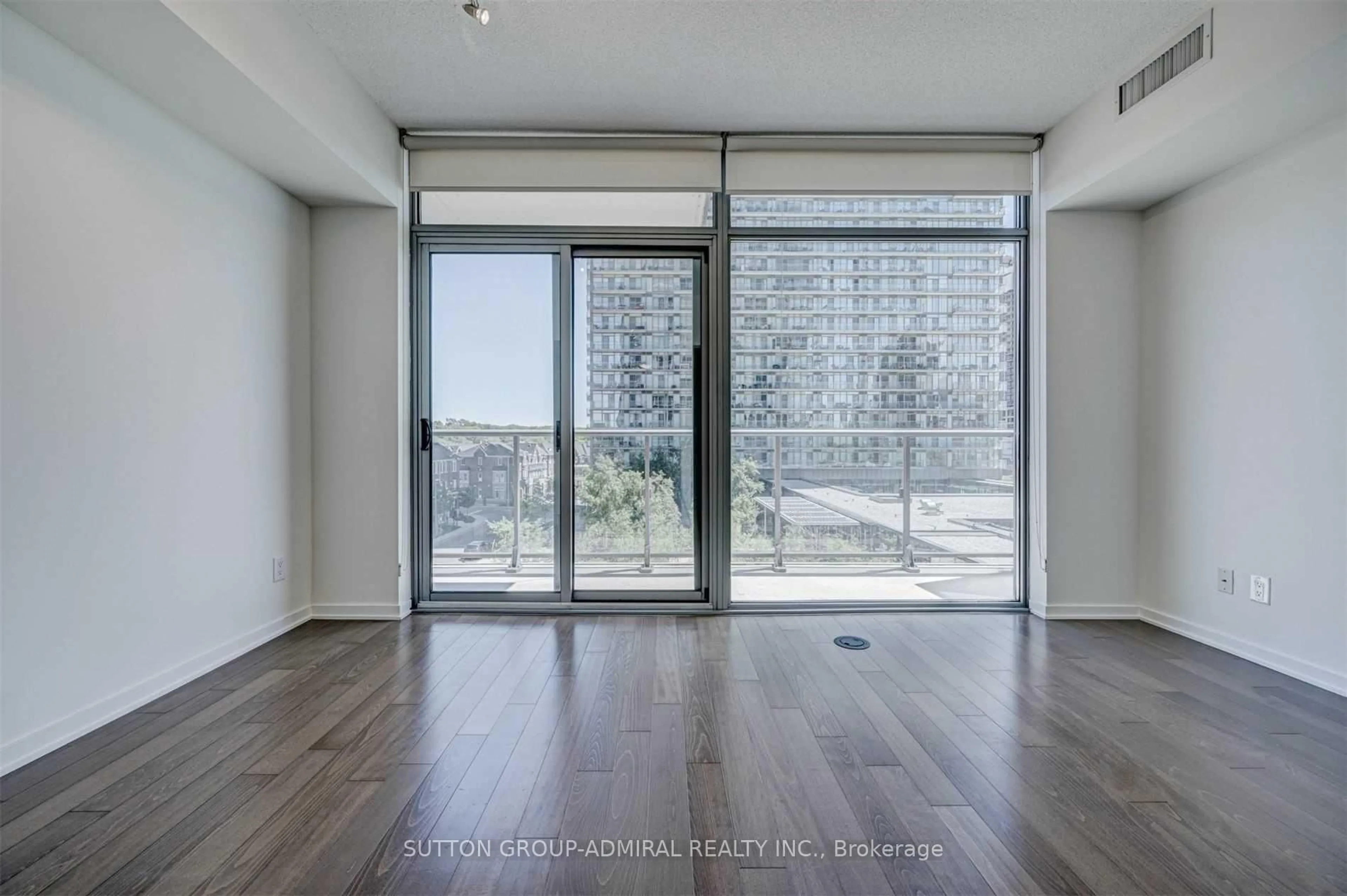 A pic of a room for 105 The Queensway Ave #413, Toronto Ontario M6S 5B5