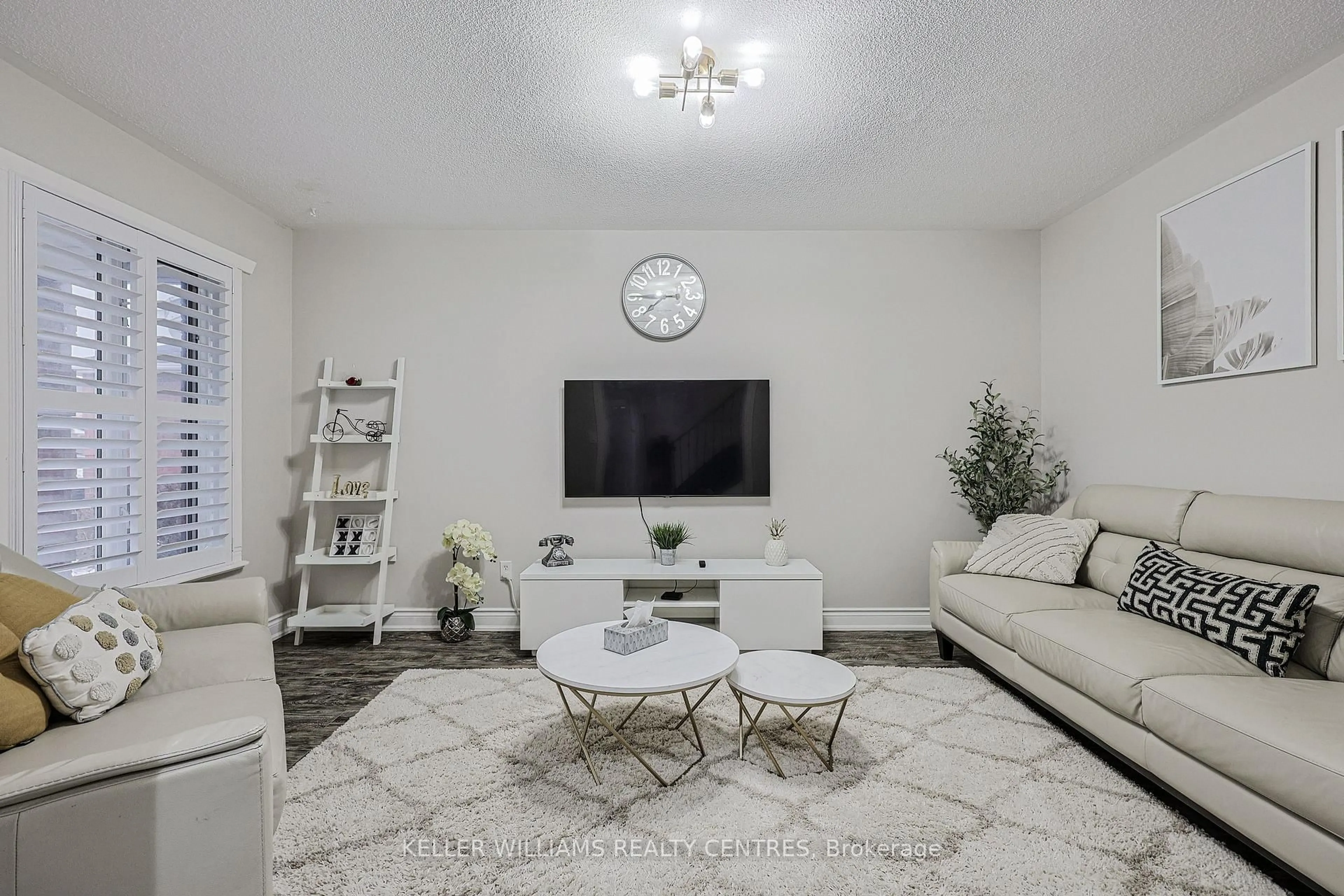 Living room with furniture, unknown for 325 Marshall Cres, Orangeville Ontario L9W 4Y3