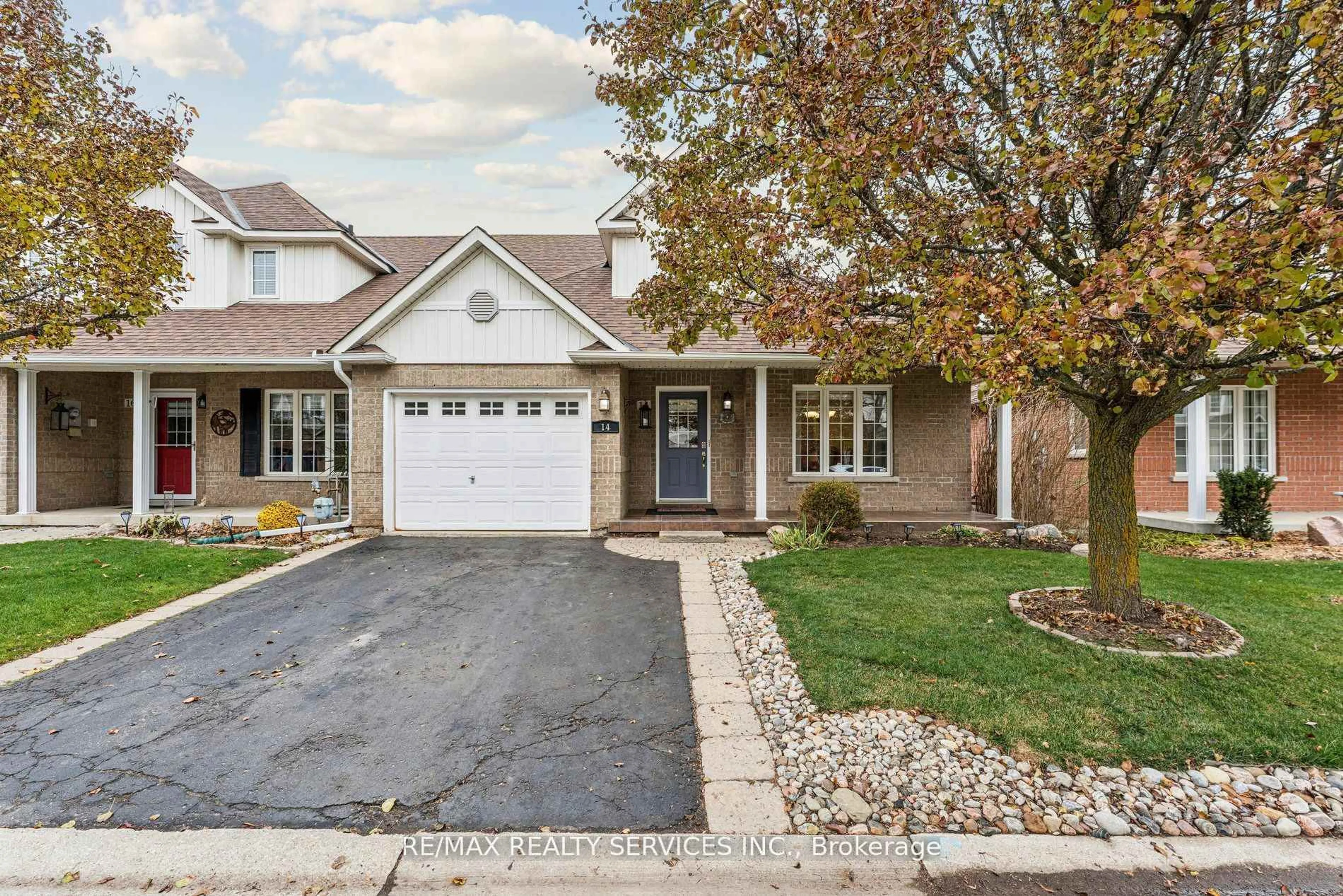 Home with brick exterior material, street for 14 McKinley Cres, Caledon Ontario L7C 1G9