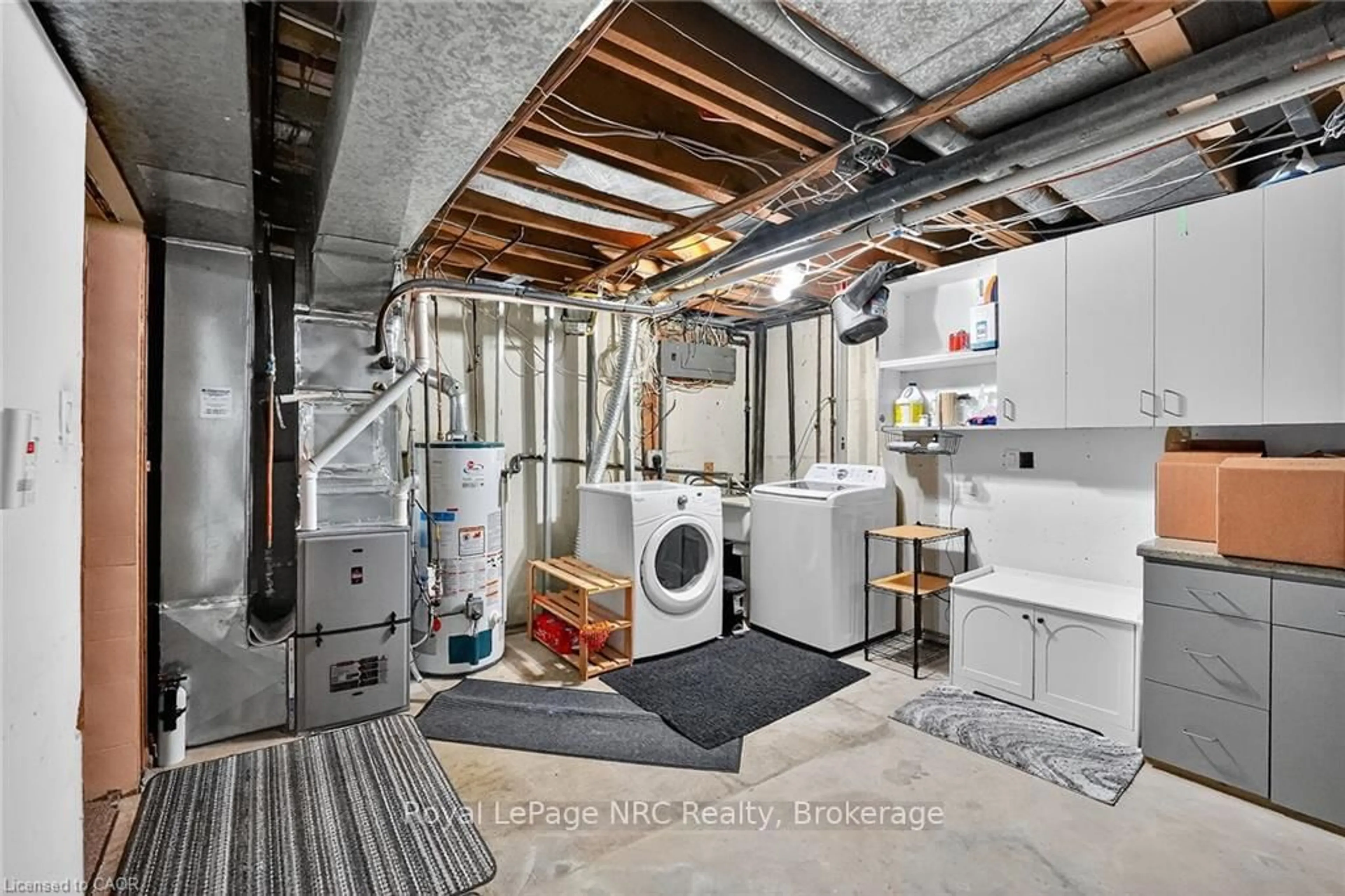 Laundry room for 973 Francis Rd #1, Burlington Ontario L7T 3Z1