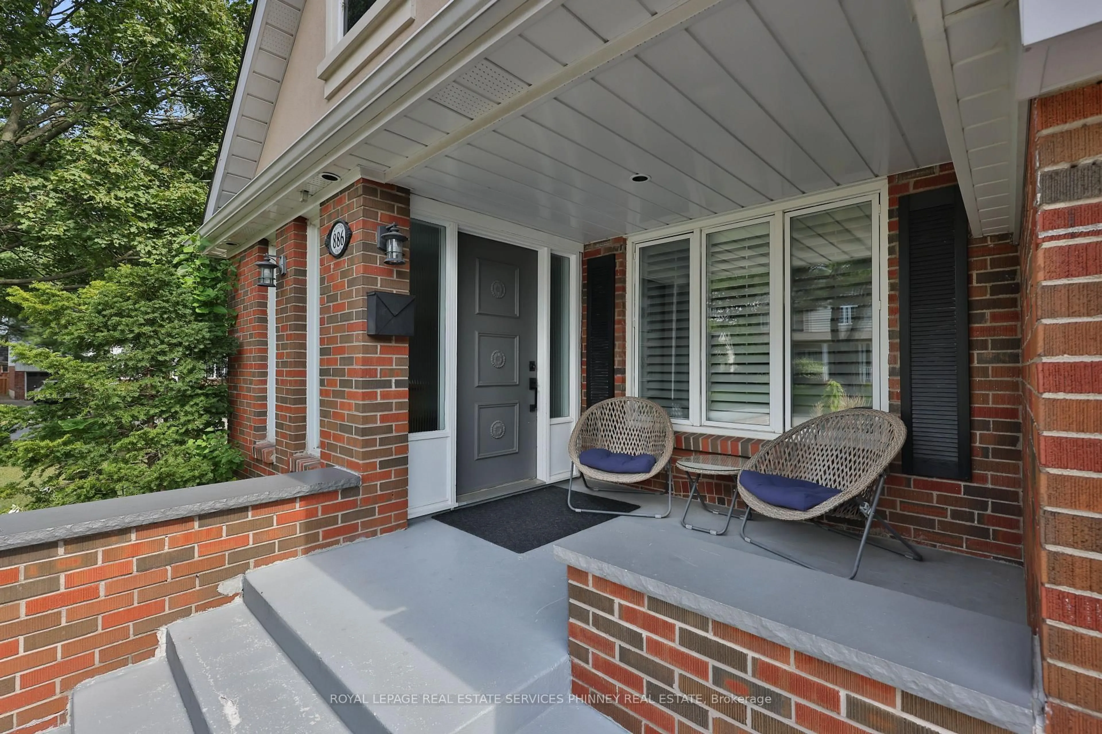 Home with brick exterior material, street for 886 Whitney Dr, Mississauga Ontario L4Y 1E7