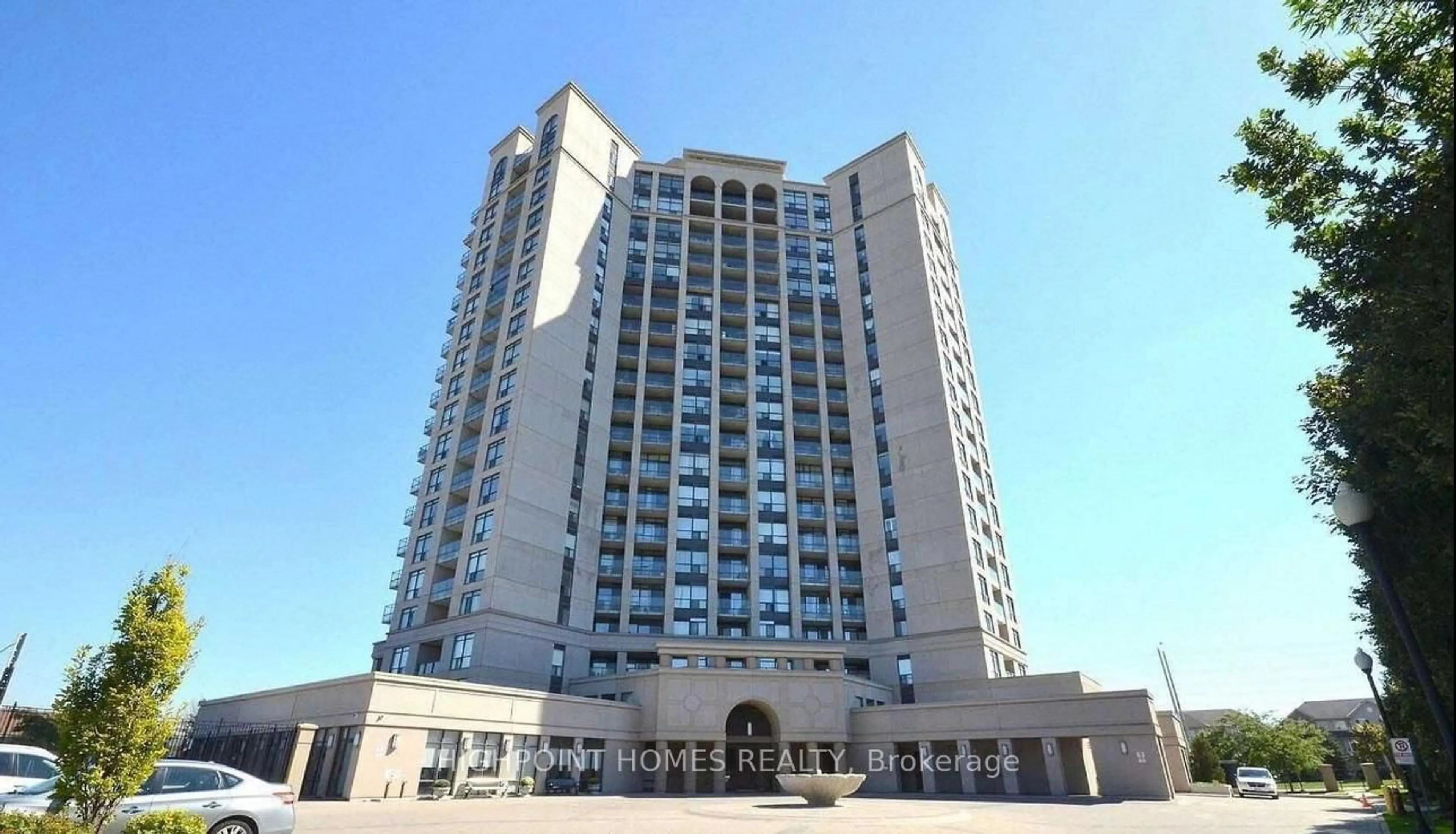 Indoor foyer for 220 Forum Dr #103, Mississauga Ontario L4Z 4K1