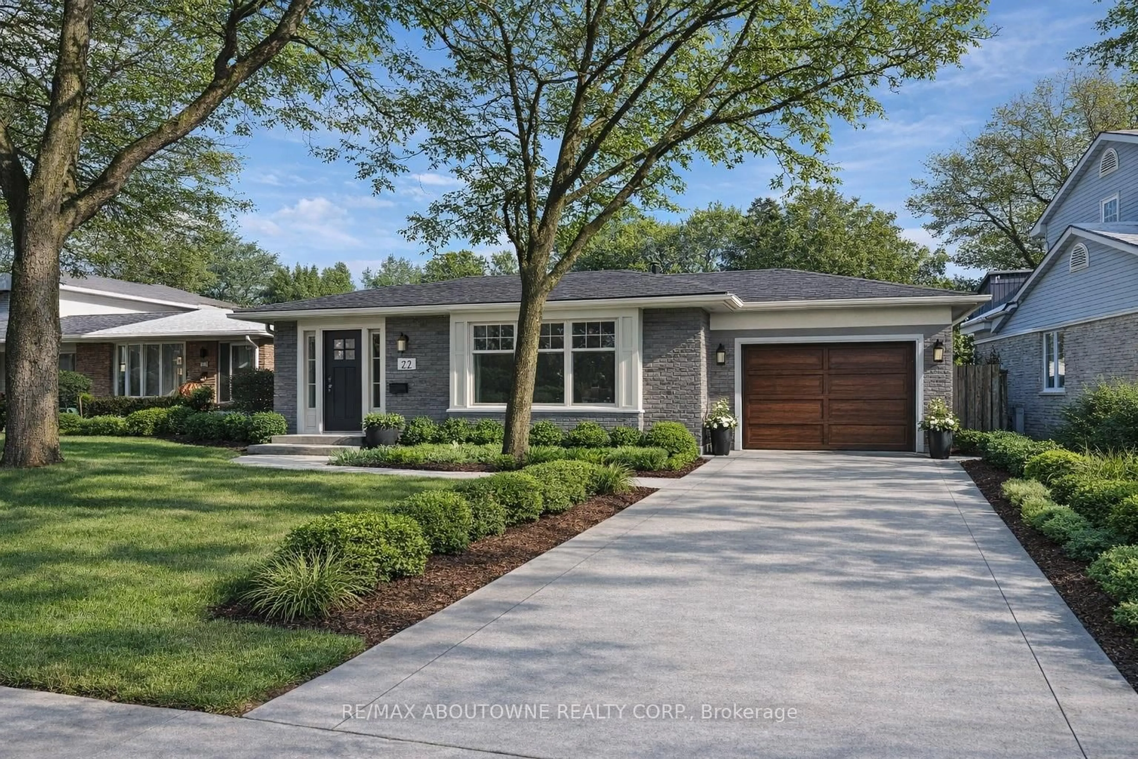 Home with brick exterior material, street for 502 Bohemia Cres, Oakville Ontario L6J 2K8