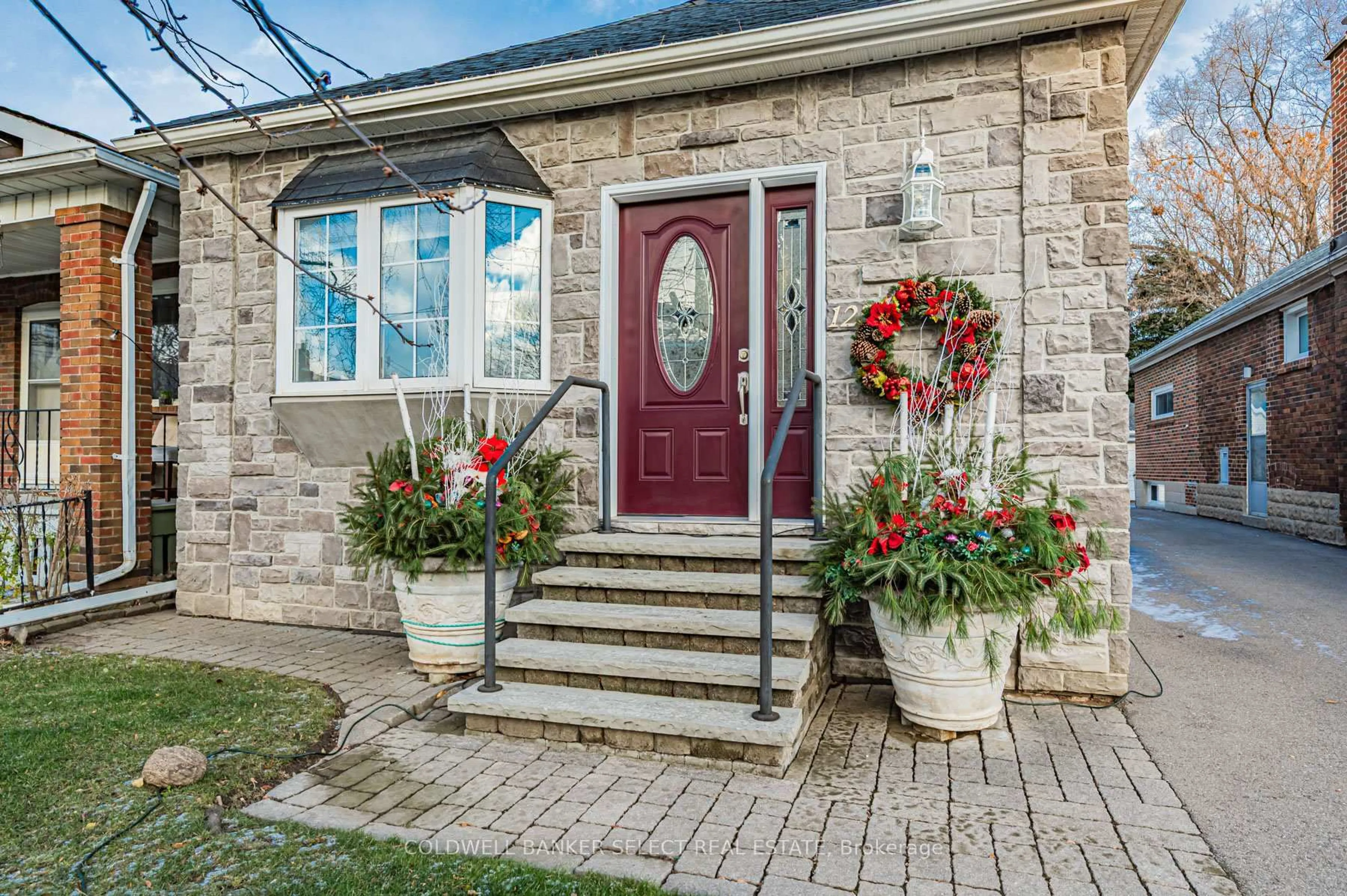 Unknown for 125 Fourth St, Toronto Ontario M8V 2Y6