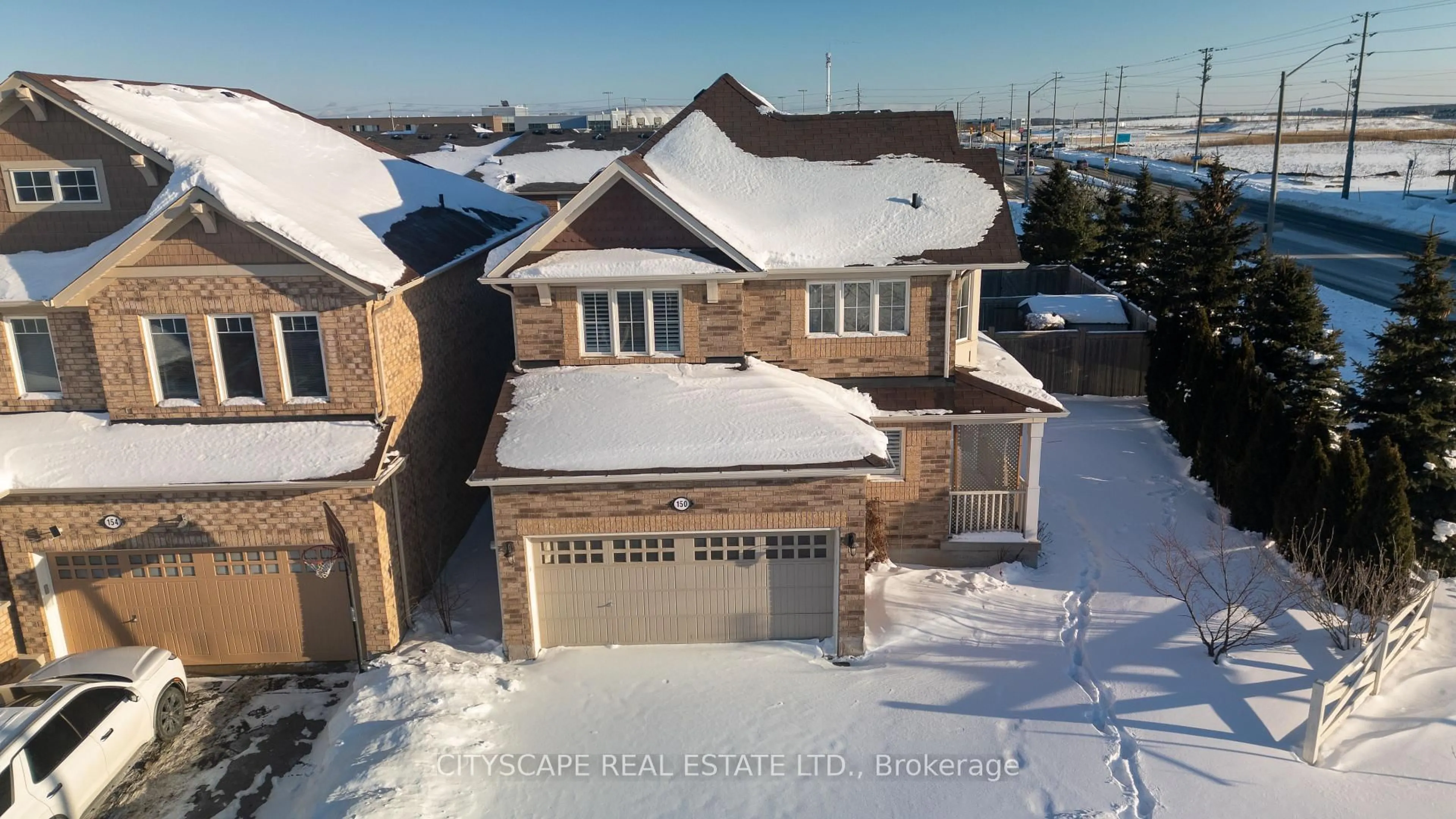 A pic from outside/outdoor area/front of a property/back of a property/a pic from drone, street for 150 Leiterman Dr, Milton Ontario L9T 8B5