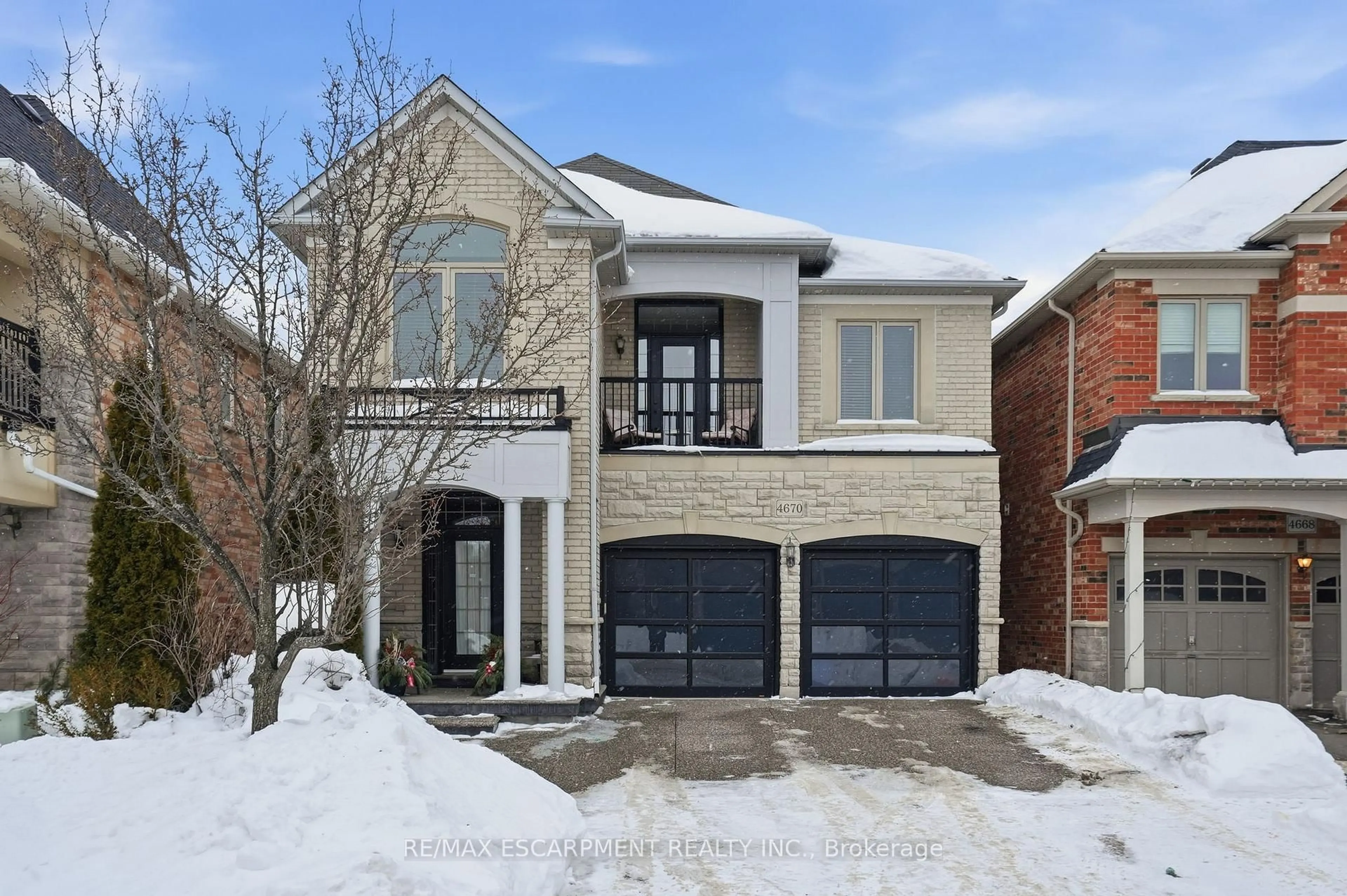 Home with brick exterior material, street for 4670 Huffman Rd, Burlington Ontario L7M 0G5