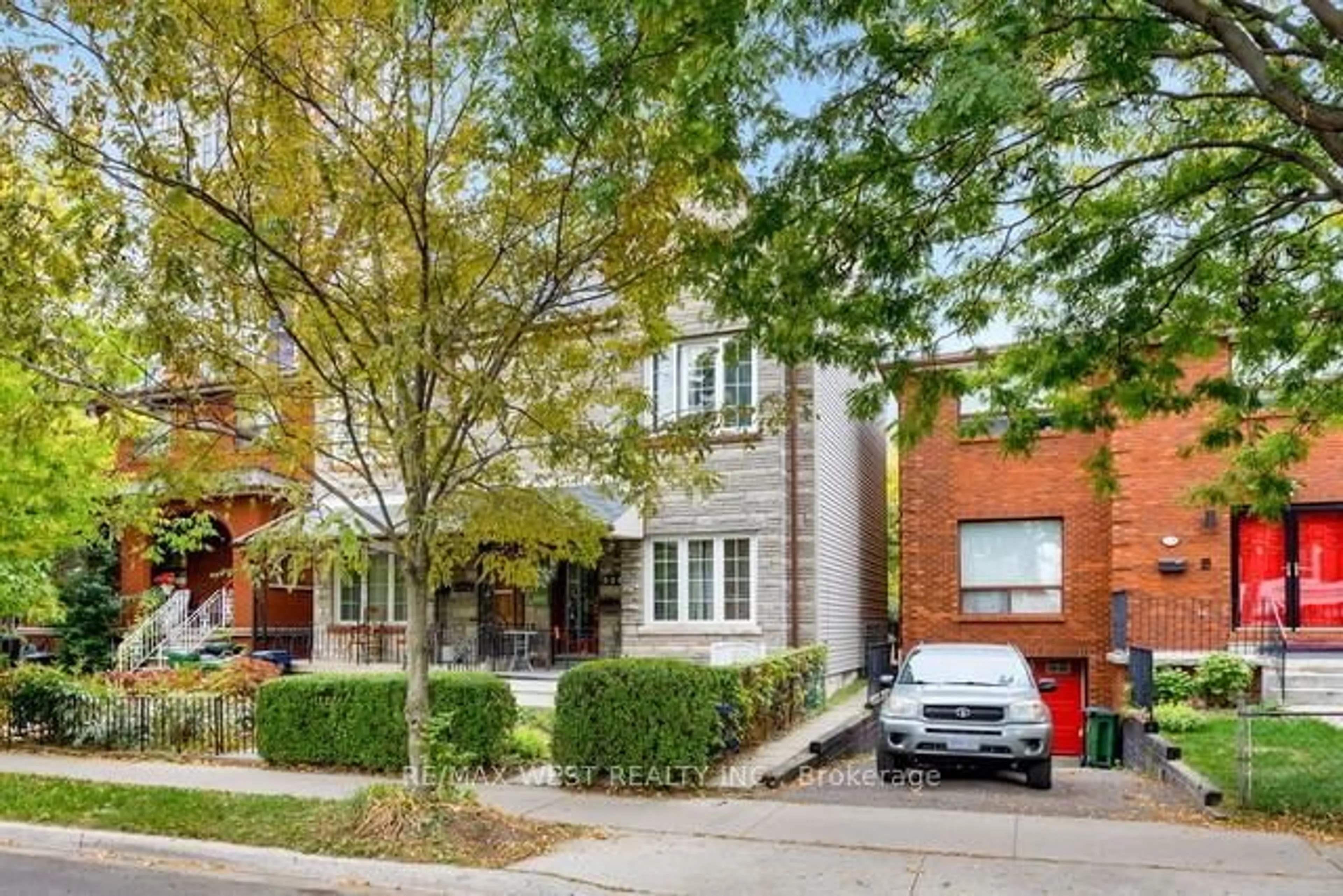 Home with brick exterior material, street for 524 Gladstone Ave, Toronto Ontario M6H 3J2