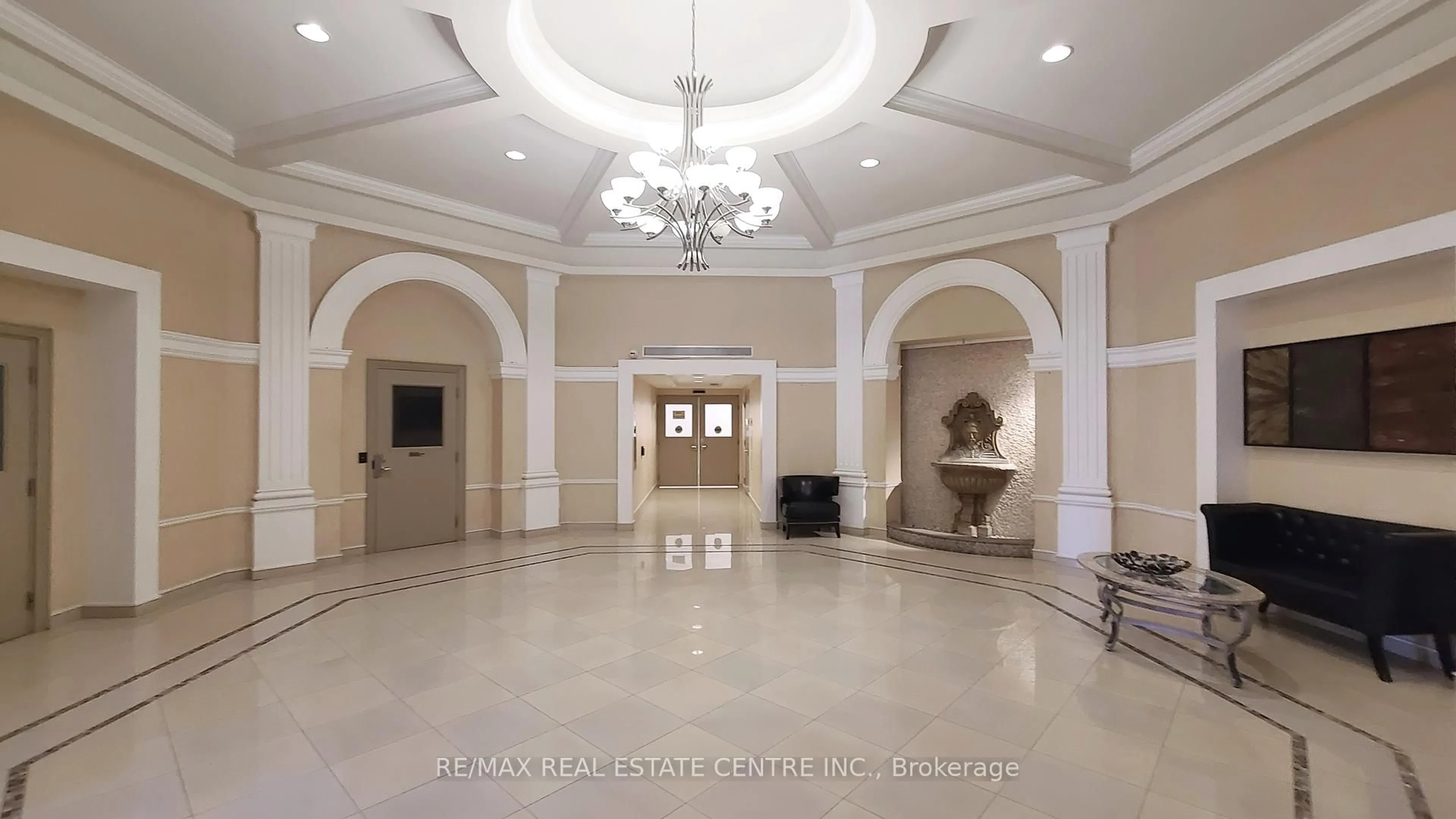 Lobby for 220 Forum Dr #613, Mississauga Ontario L4Z 4K1