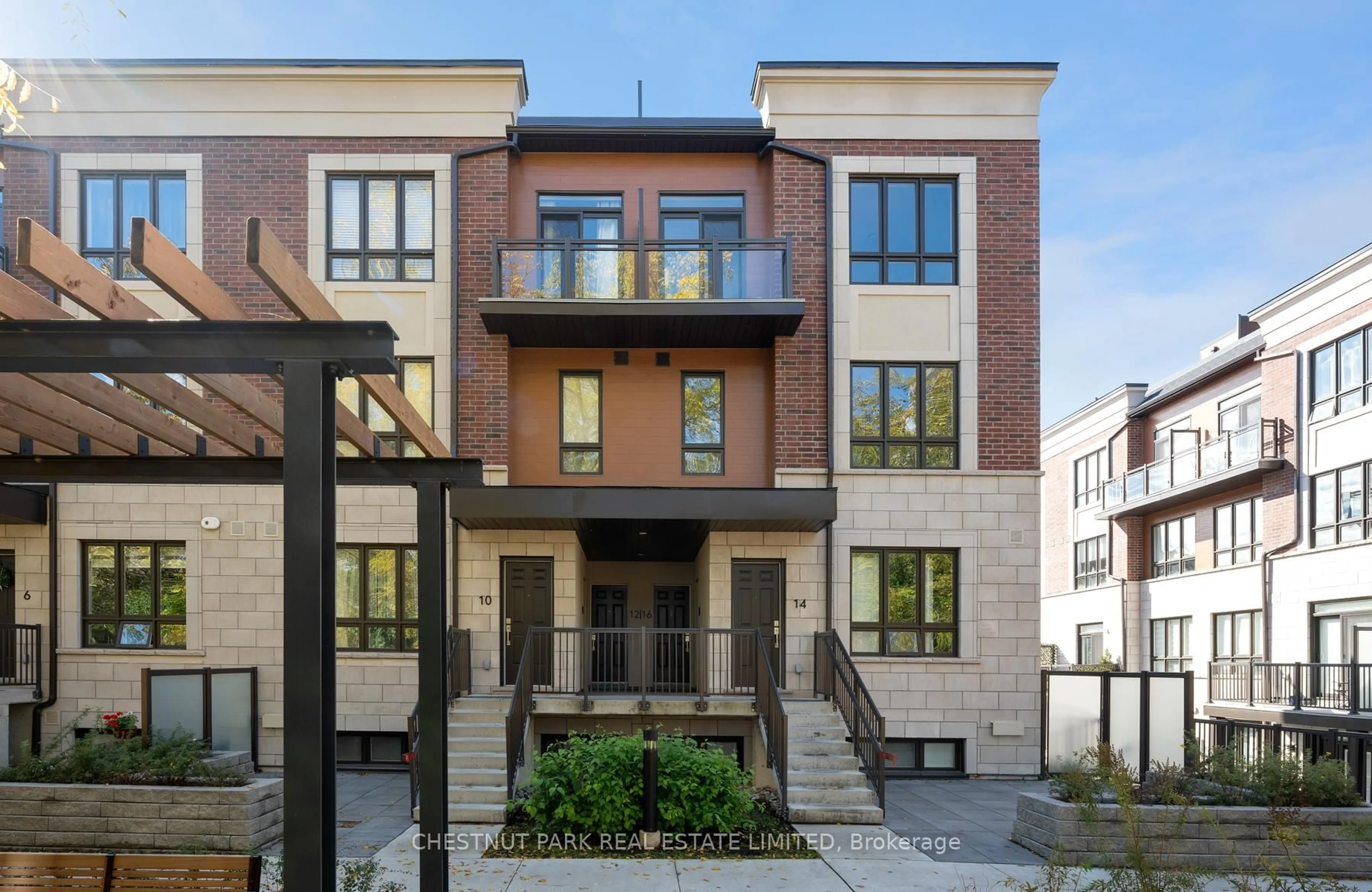 Home with brick exterior material, street for 4025 Hickory Dr #15, Mississauga Ontario L4W 1L1