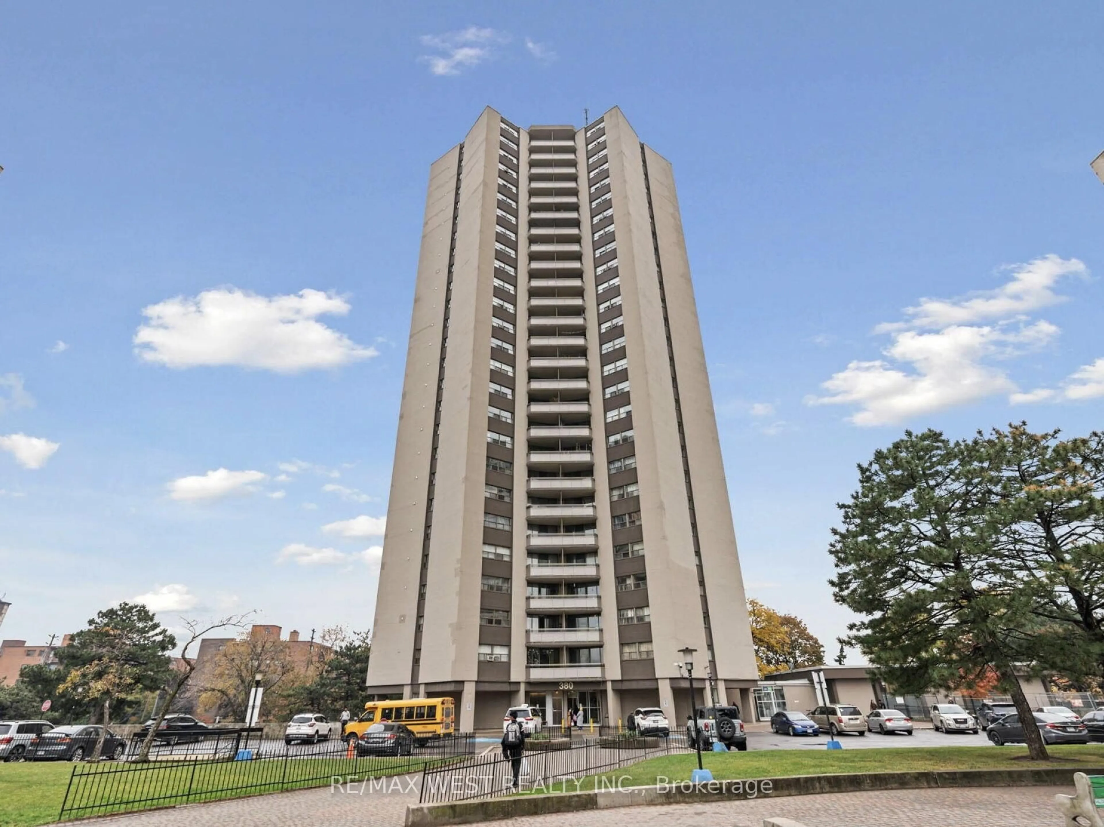 Unknown for 380 Dixon Rd #605, Toronto Ontario M9R 1T3