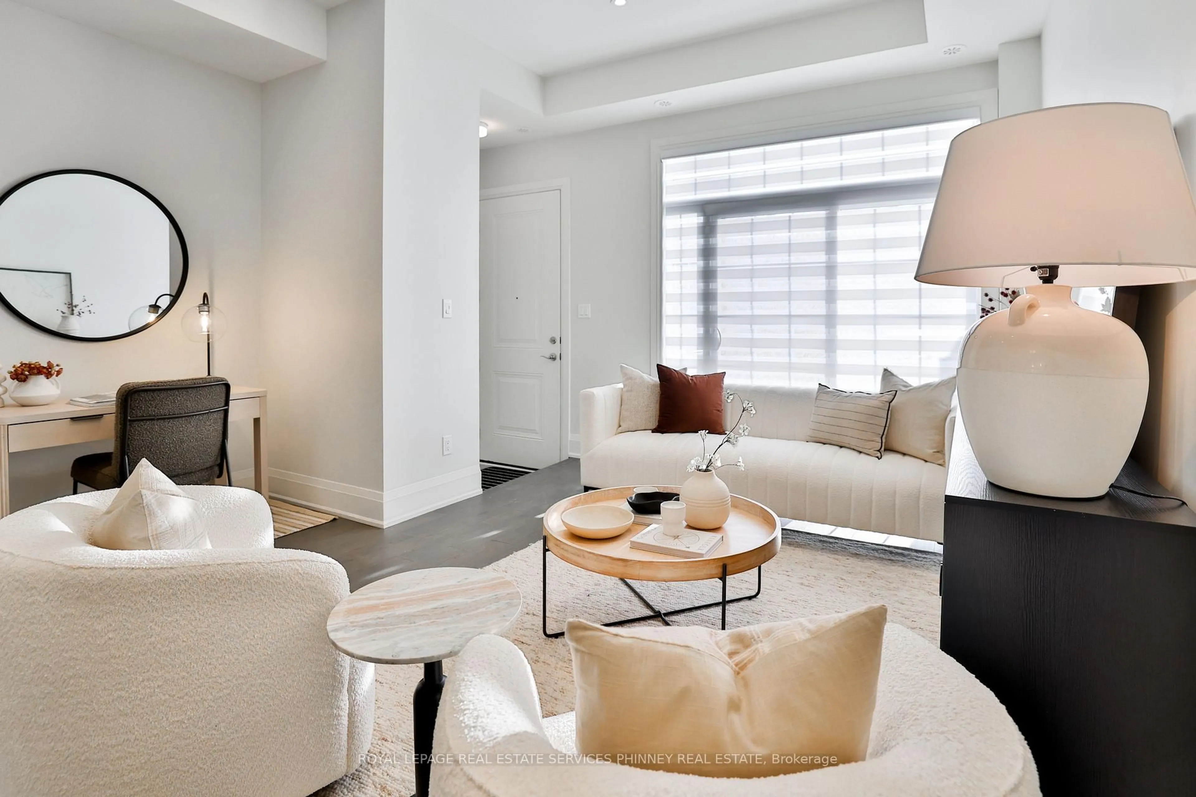 Living room with furniture, unknown for 95 Brookfield Rd #10, Oakville Ontario L6K 2Y8