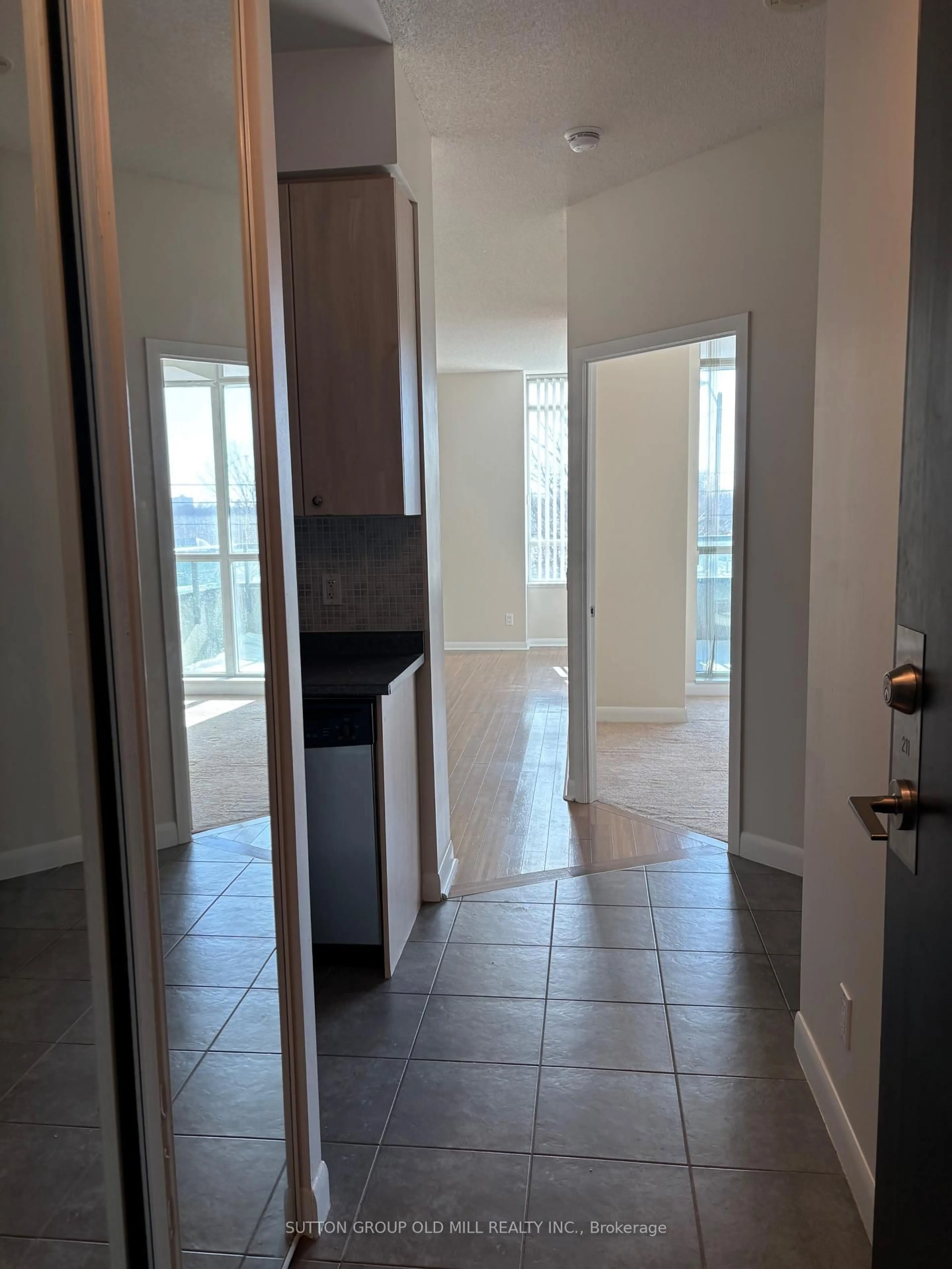 Unknown for 225 Sherway Gardens Rd #211, Toronto Ontario M9C 0A3