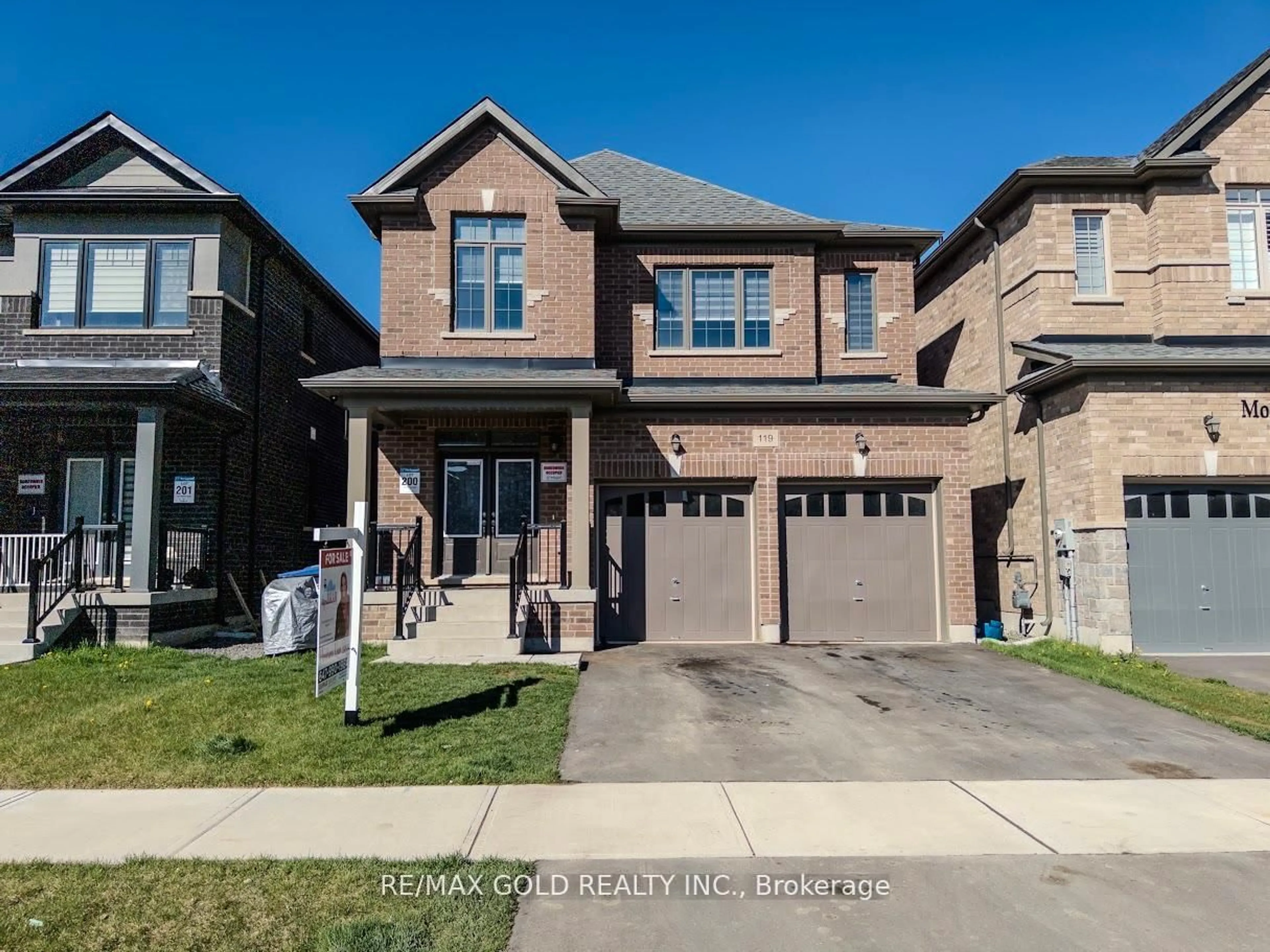 Home with brick exterior material, street for 119 Petch Ave, Caledon Ontario L7C 1Z9