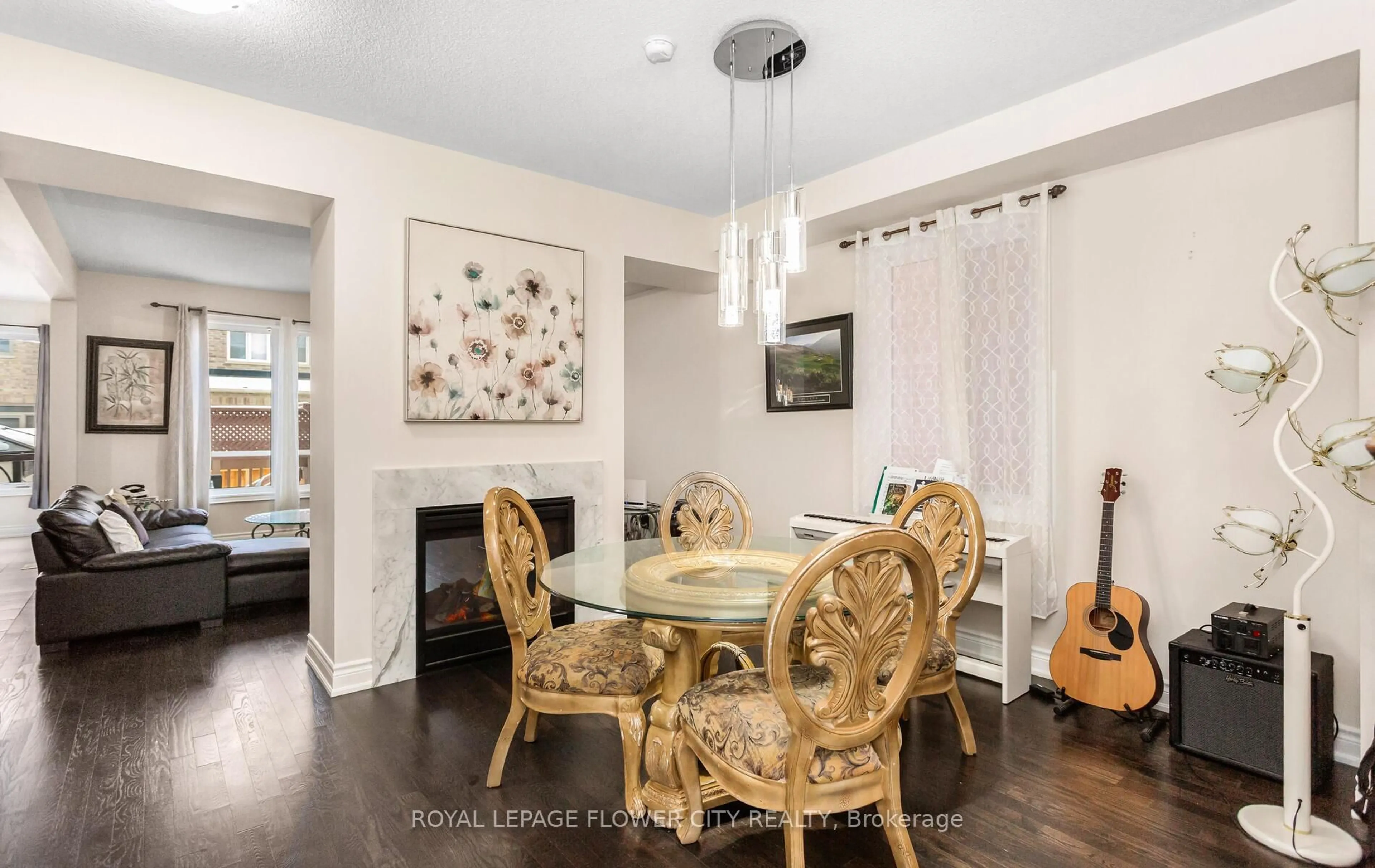 Dining room, wood/laminate floor for 125 Lionhead Golf Club Rd, Brampton Ontario L6Y 6C2