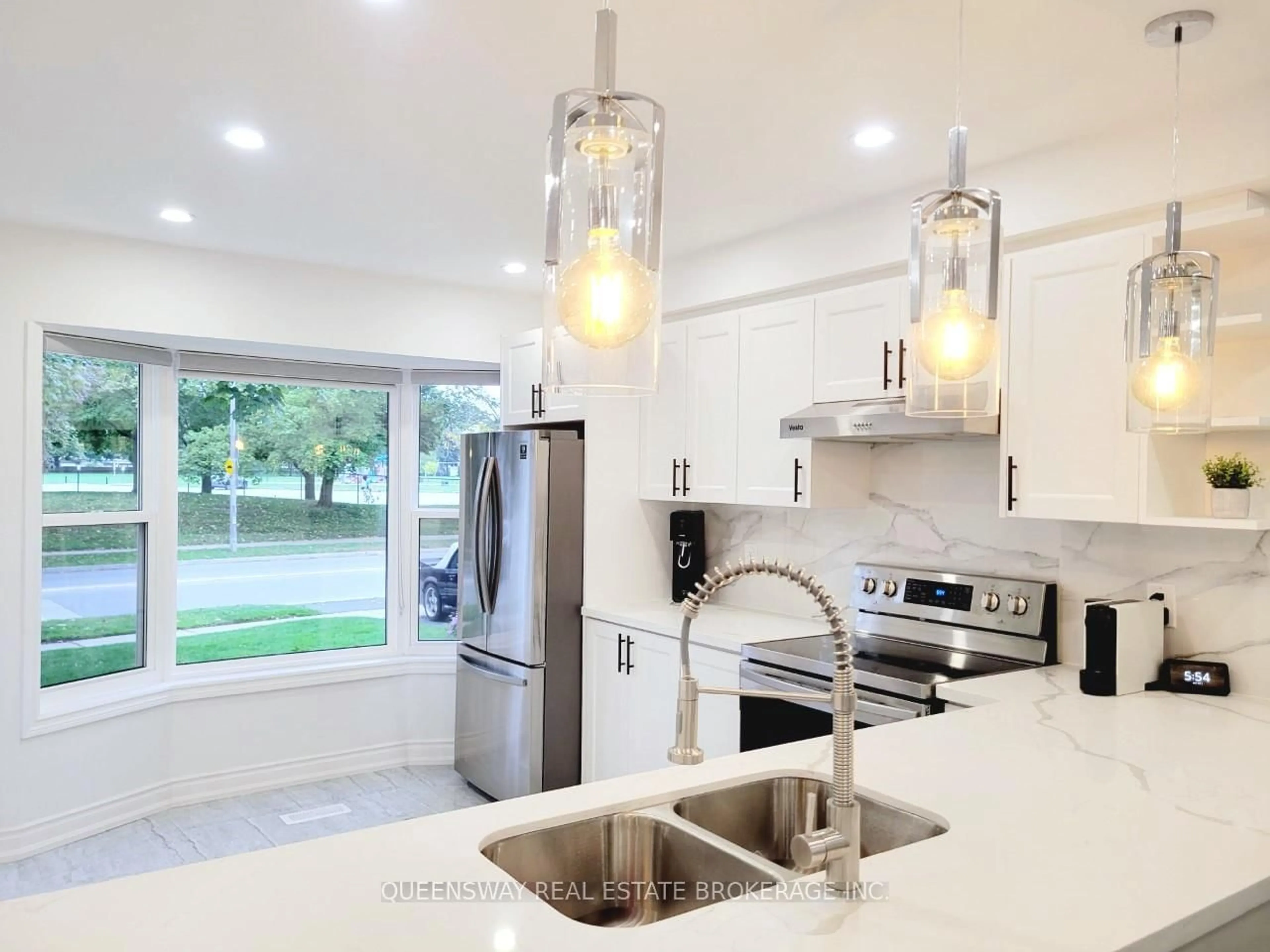 Contemporary kitchen, ceramic/tile floor for 4196 Longmoor Dr #1, Burlington Ontario L7L 5E3