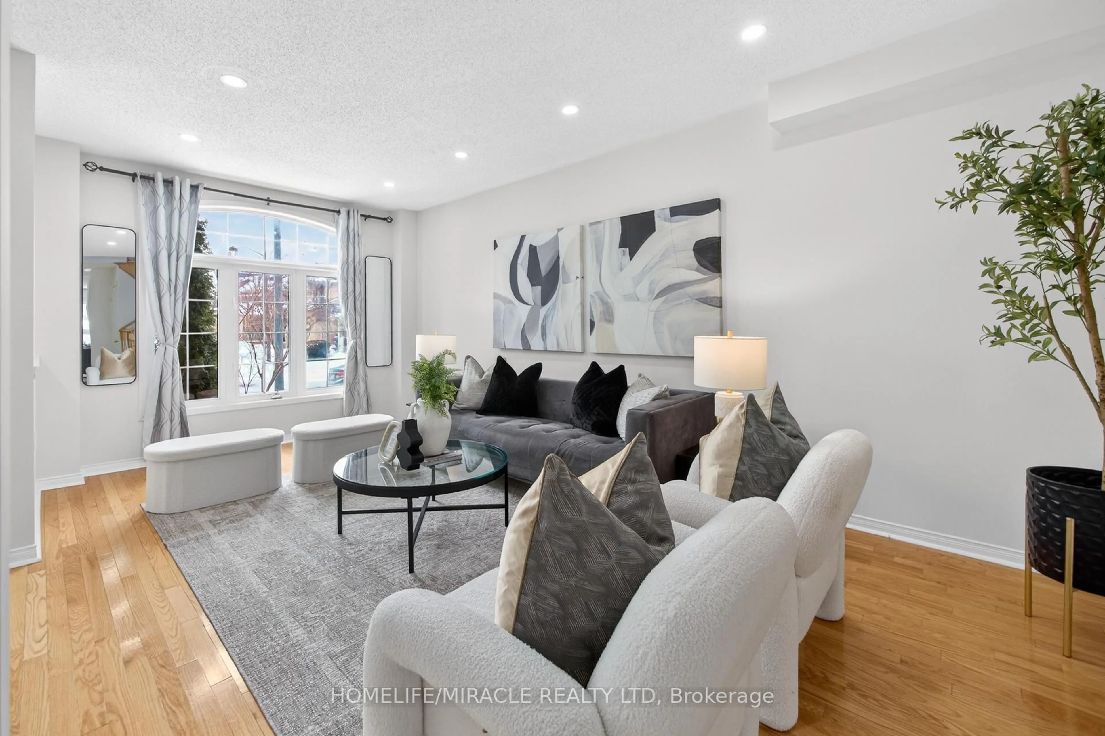 Living room with furniture, unknown for 487 Pettit Tr, Milton Ontario L9T 6N9