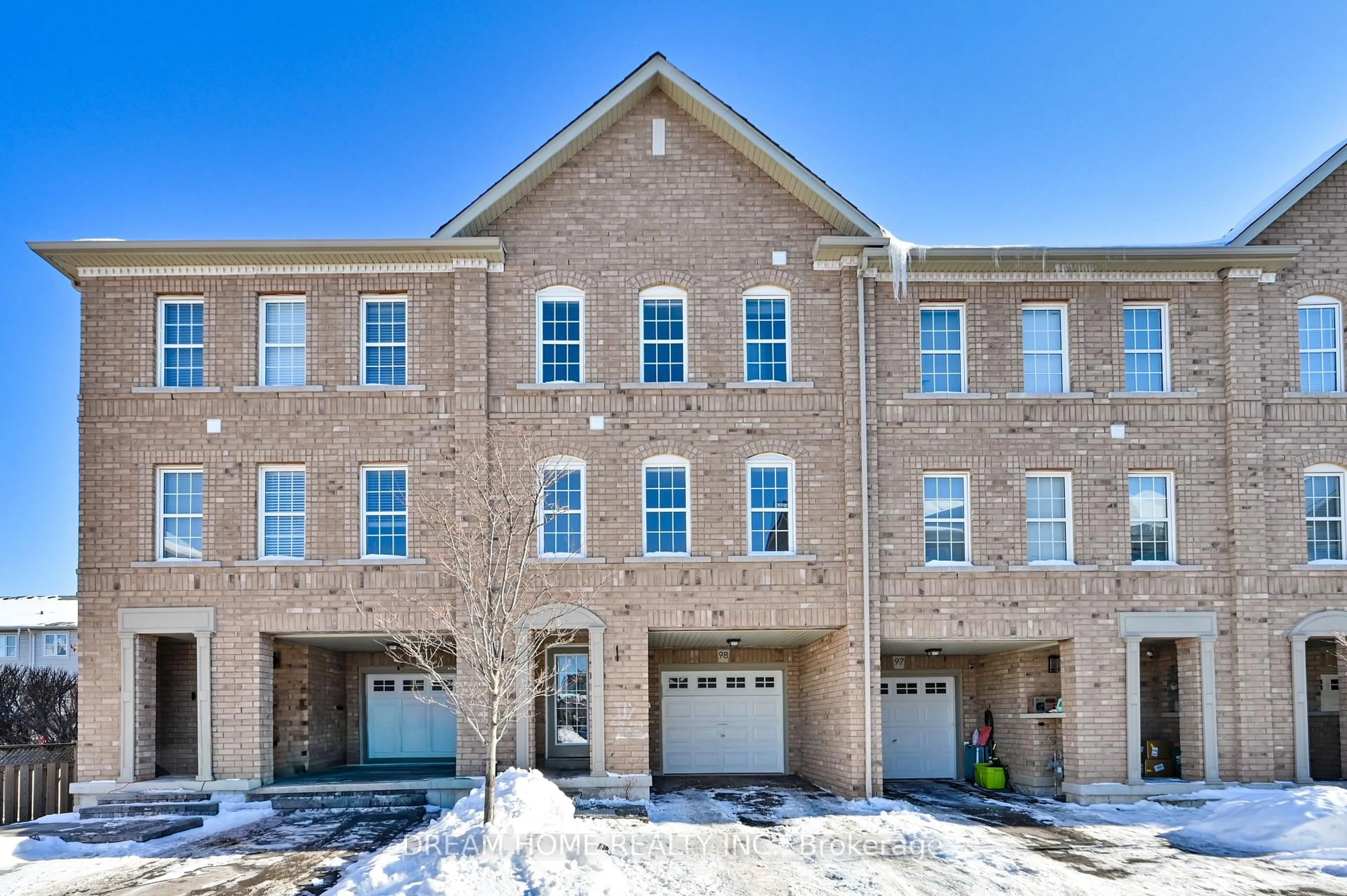 Home with brick exterior material, street for 2280 Baronwood Dr #98, Oakville Ontario L6M 0K4