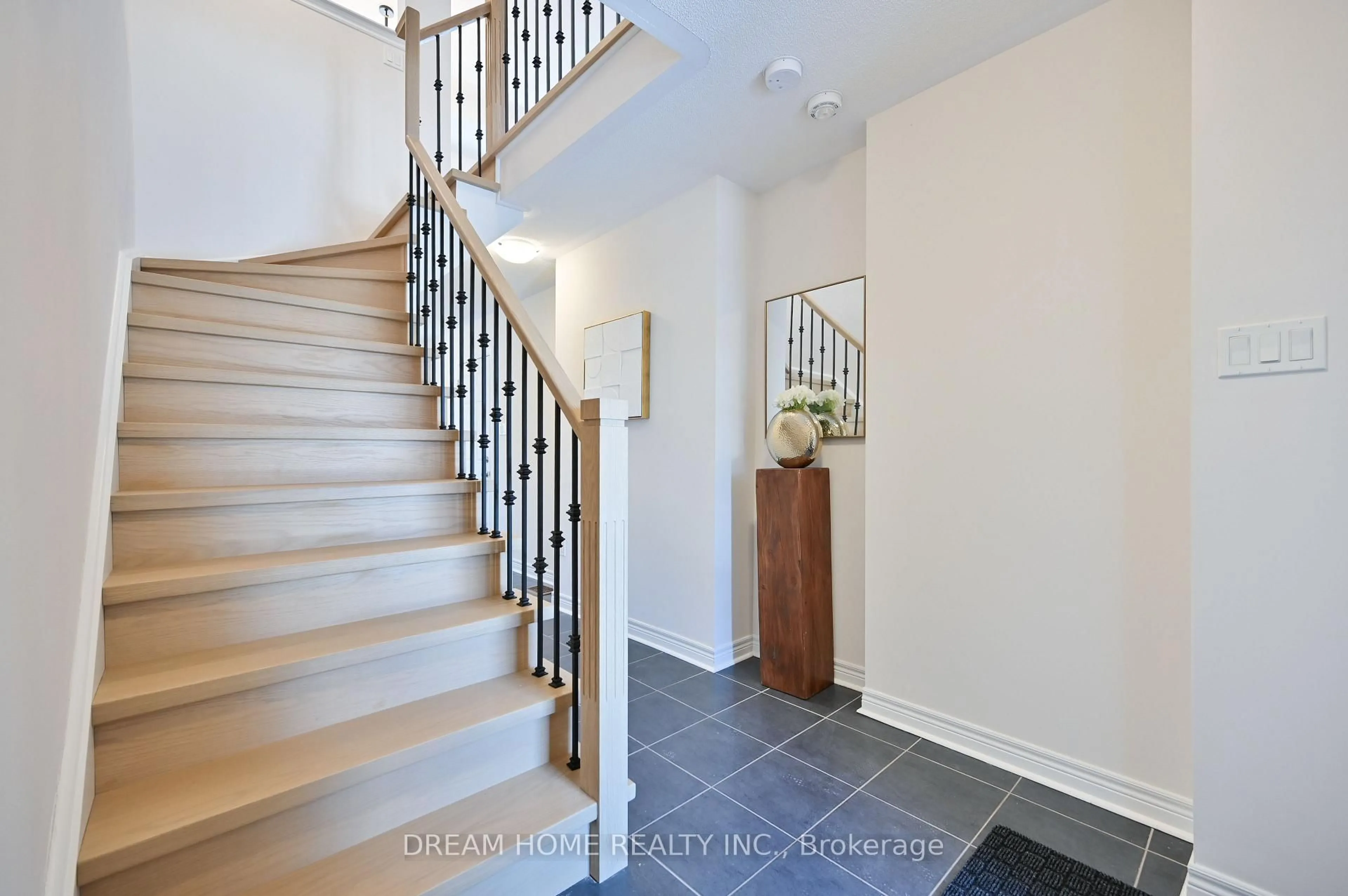 Unknown for 2280 Baronwood Dr #98, Oakville Ontario L6M 0K4