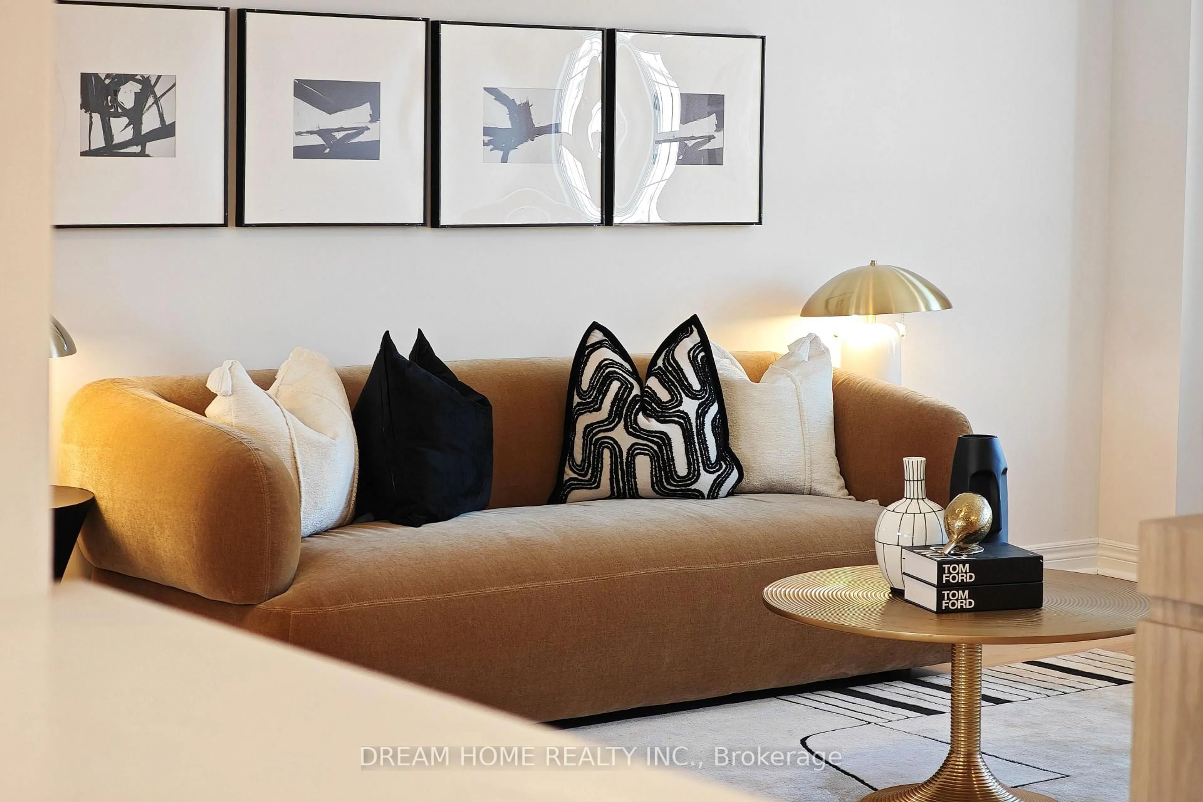 Living room with furniture, unknown for 2280 Baronwood Dr #98, Oakville Ontario L6M 0K4