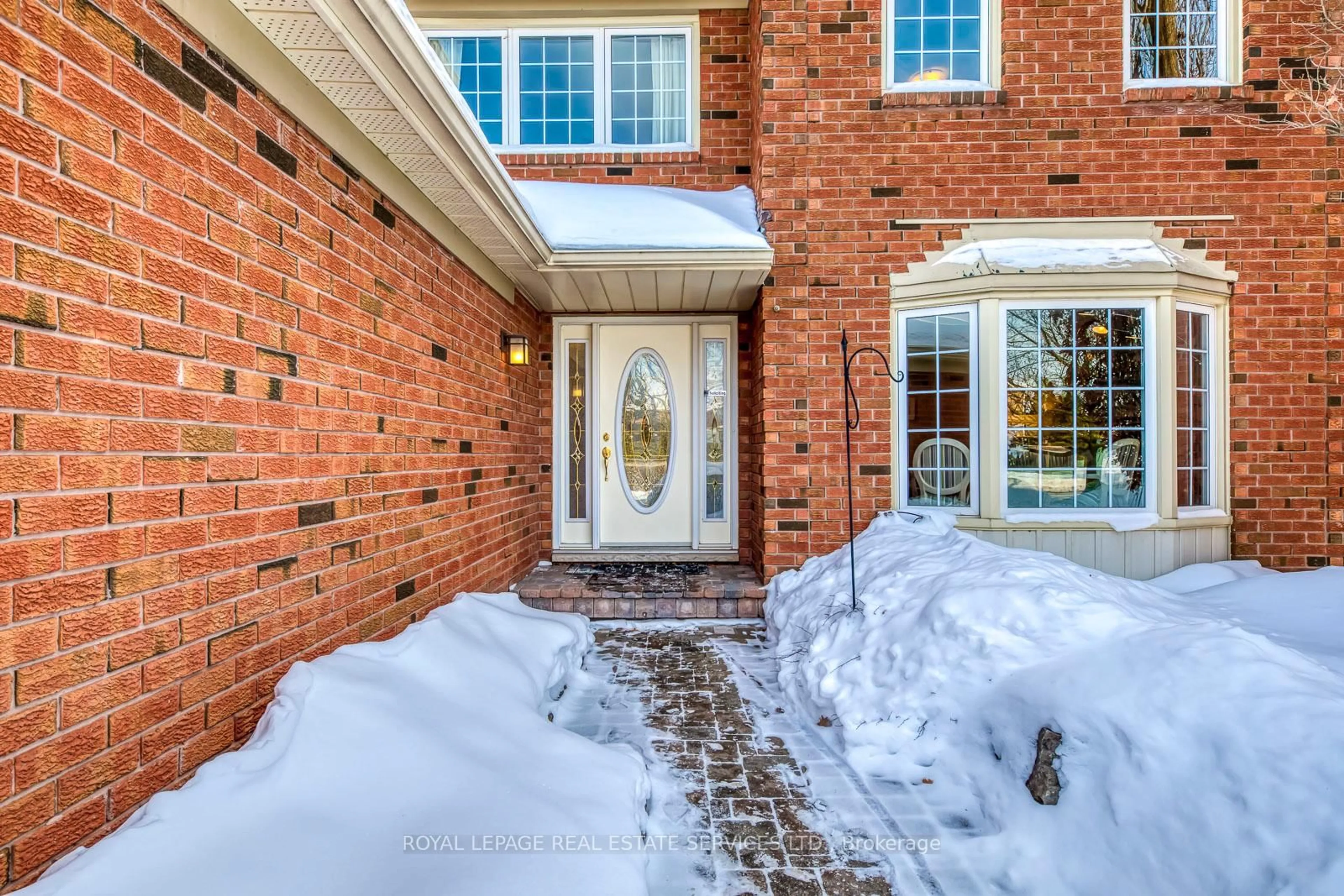 Home with brick exterior material, street for 1149 Windrush Dr, Oakville Ontario L6M 1S9