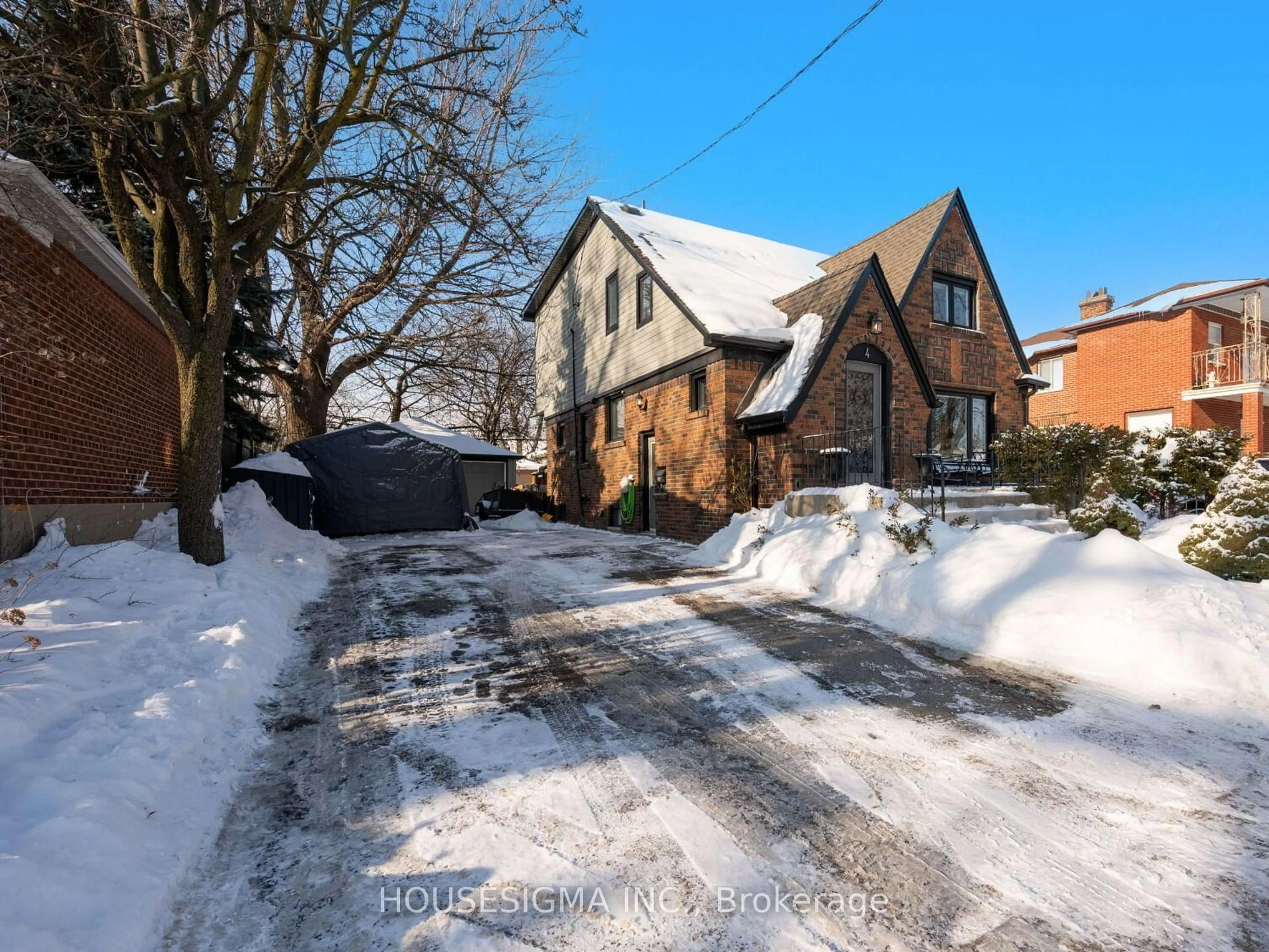 A pic from outside/outdoor area/front of a property/back of a property/a pic from drone, street for 4 Parker Ave, Toronto Ontario M8Z 4L5