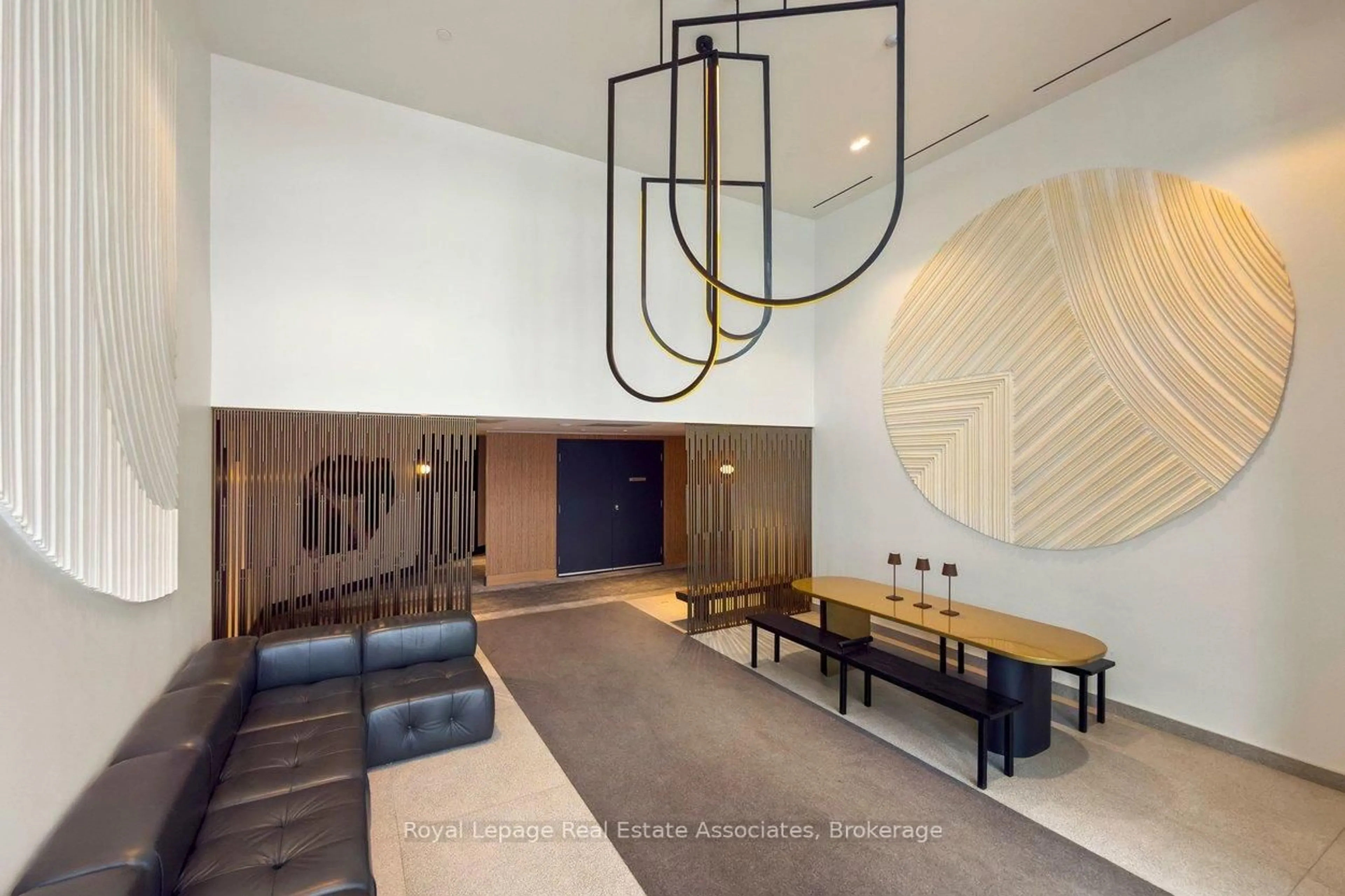 Lobby for 2625 Dundas St #409, Toronto Ontario M6P 0C5