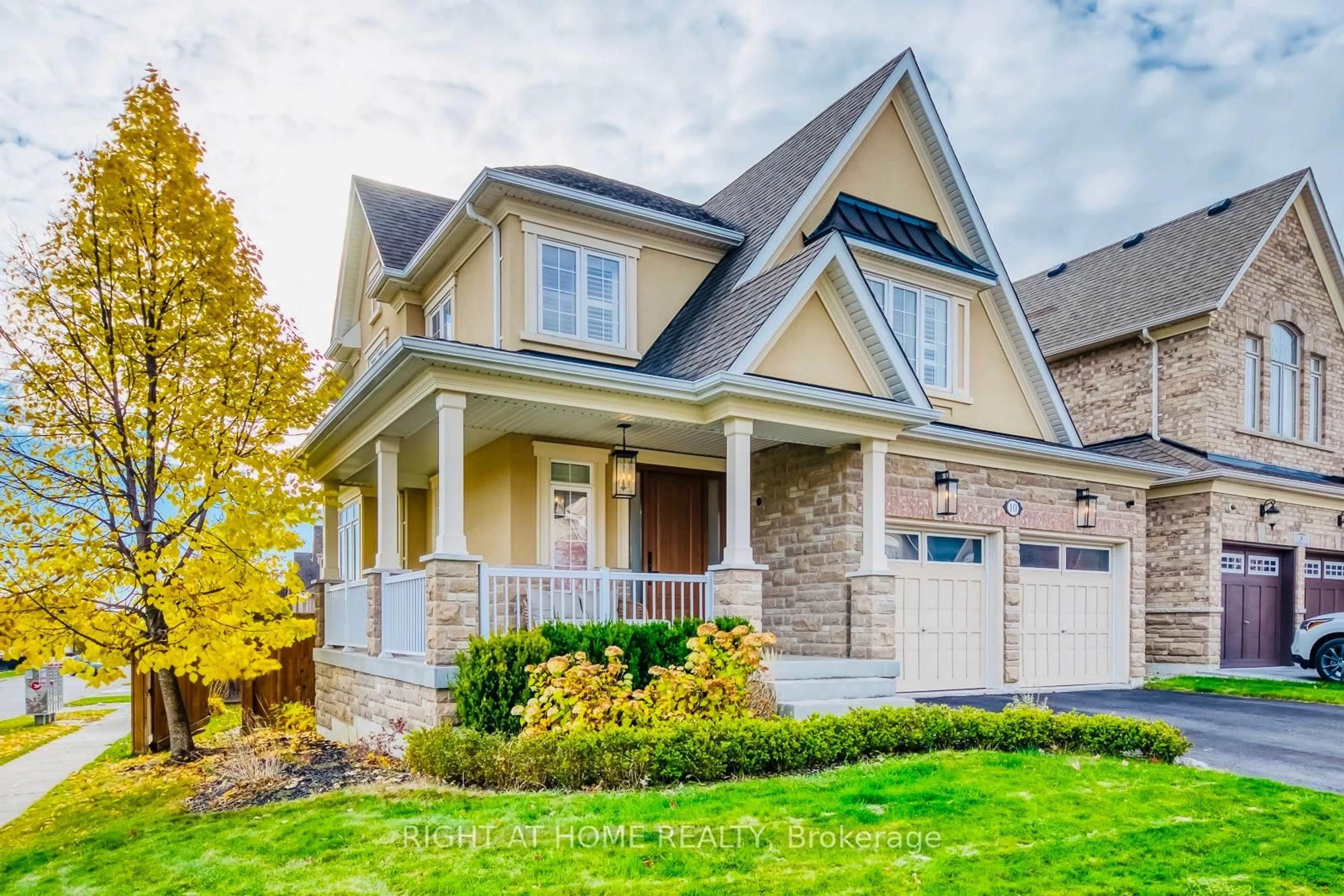 Home with vinyl exterior material, street for 10 Cedarholme Ave, Caledon Ontario L7C 3S9