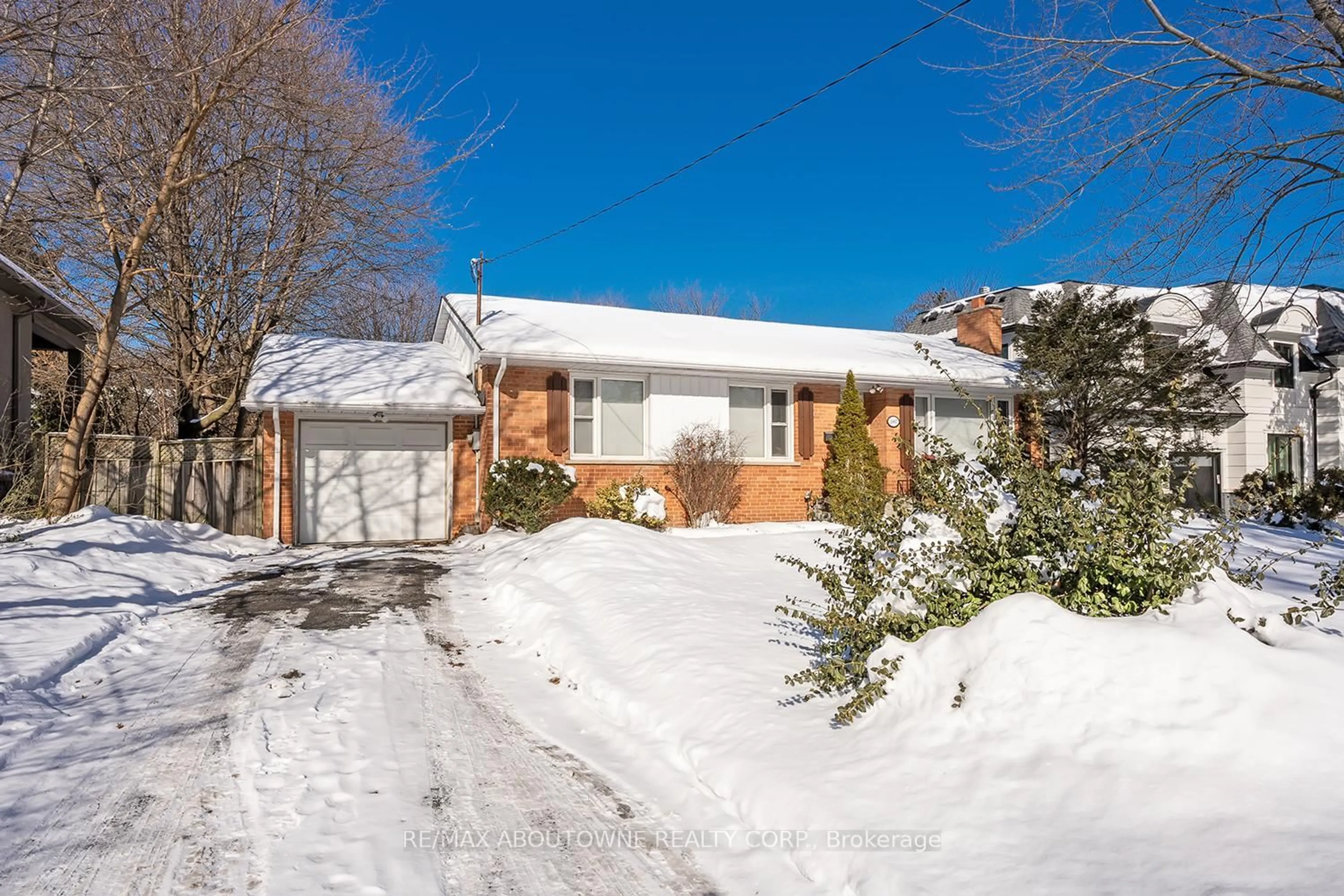 Unknown for 2067 DEVON Rd, Oakville Ontario L6J 2N1