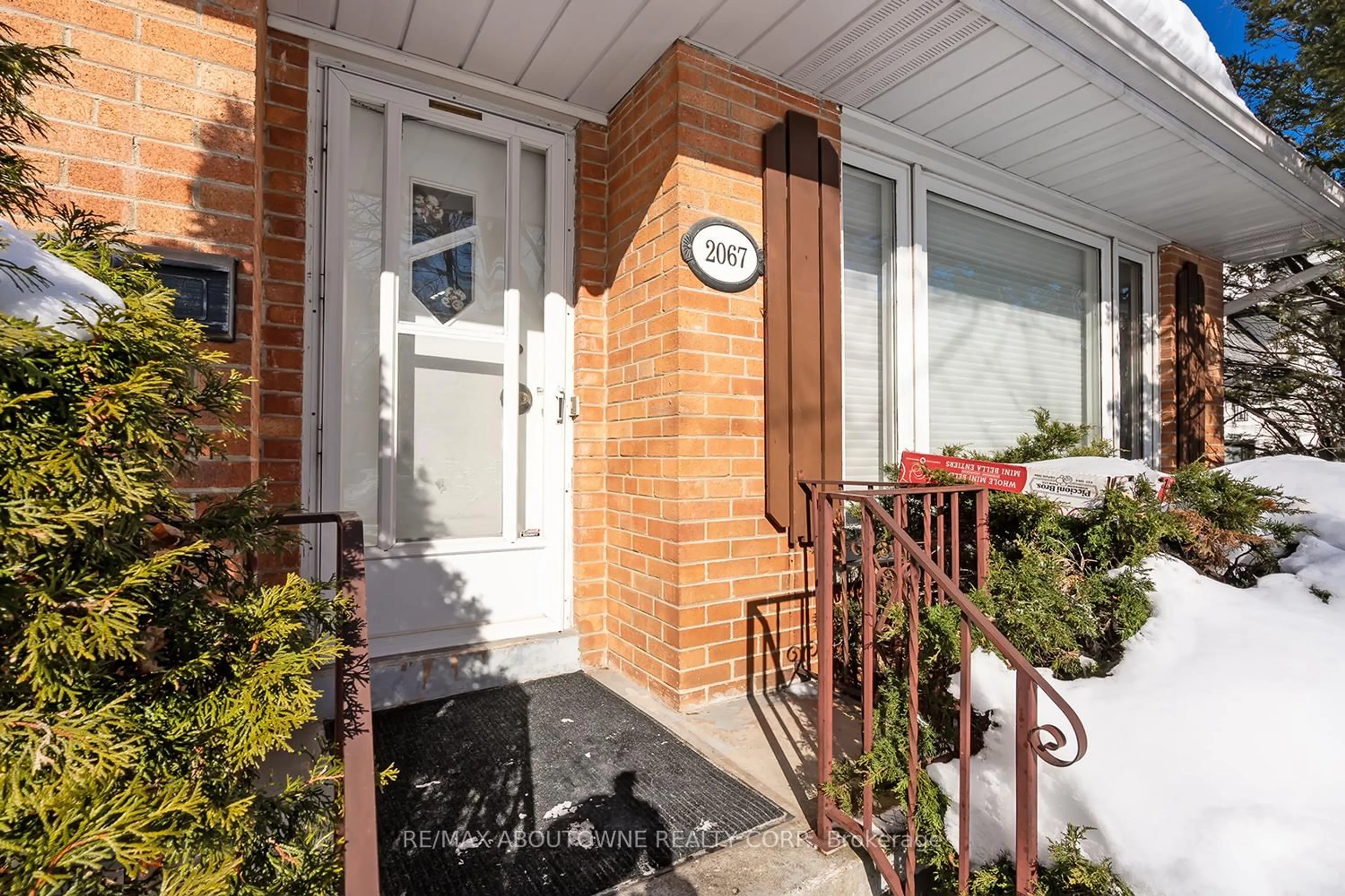 Unknown for 2067 DEVON Rd, Oakville Ontario L6J 2N1