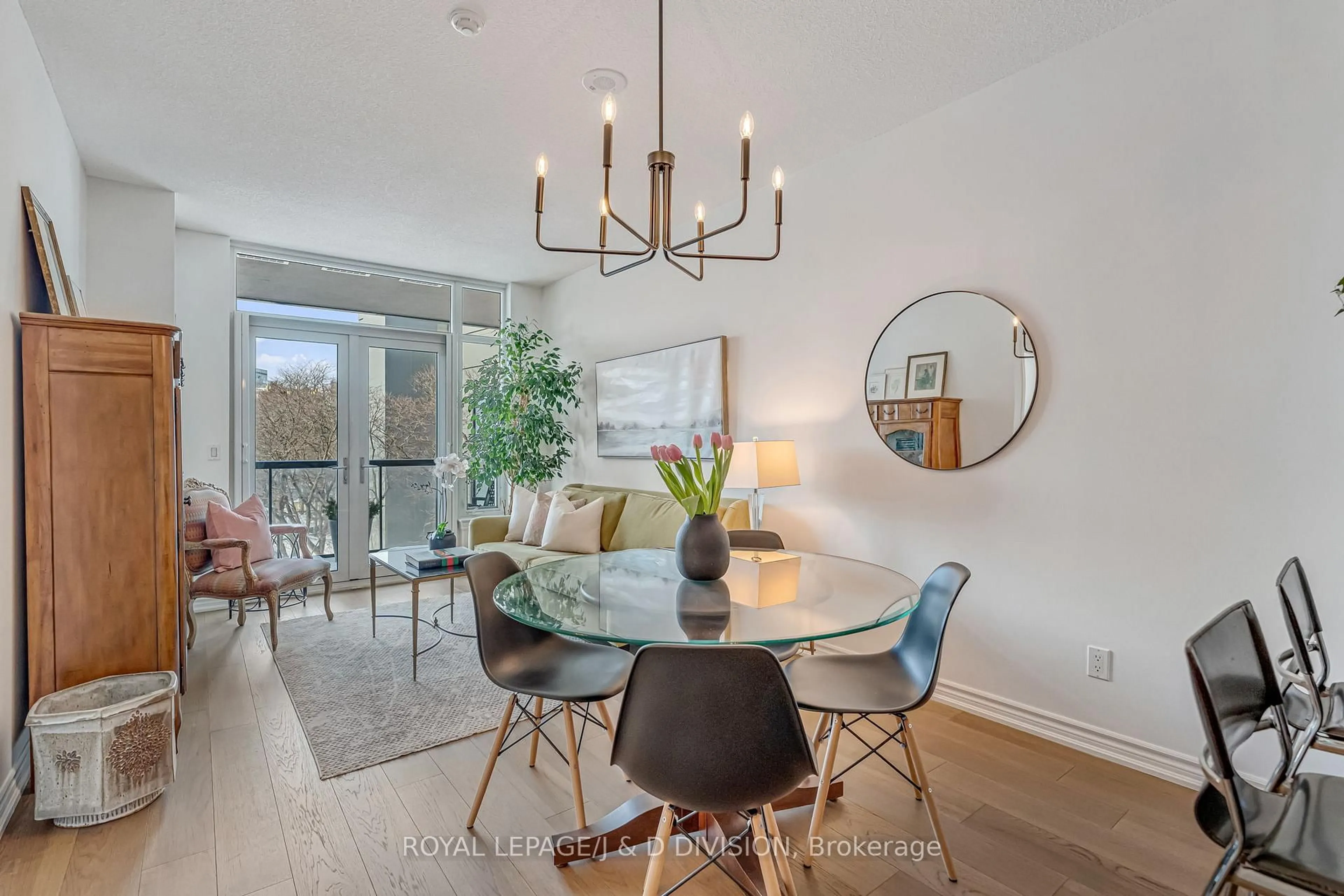 Dining room, unknown for 1135 Royal York Rd #413, Toronto Ontario M9A 0C3