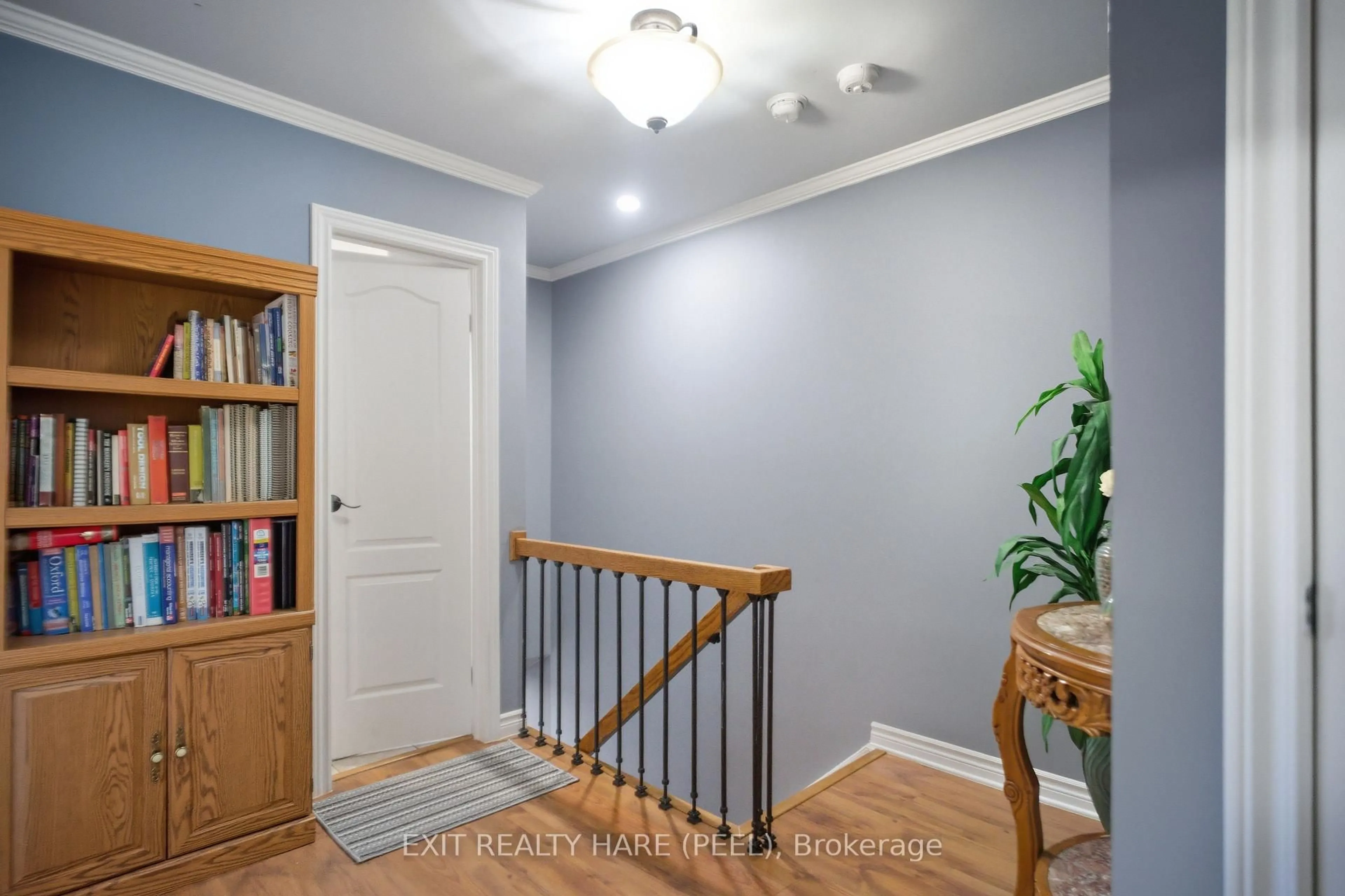 Indoor entryway for 128 Baronwood Crt #128, Brampton Ontario L6V 3H8