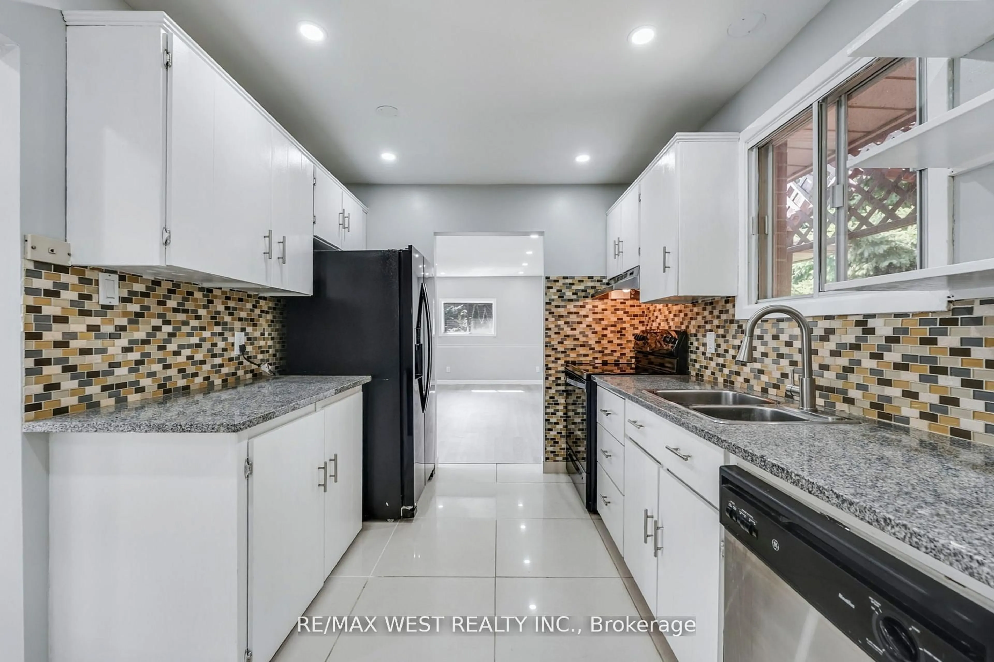 Unknown for 15 Lawrence Ave, Orangeville Ontario L9W 1S5