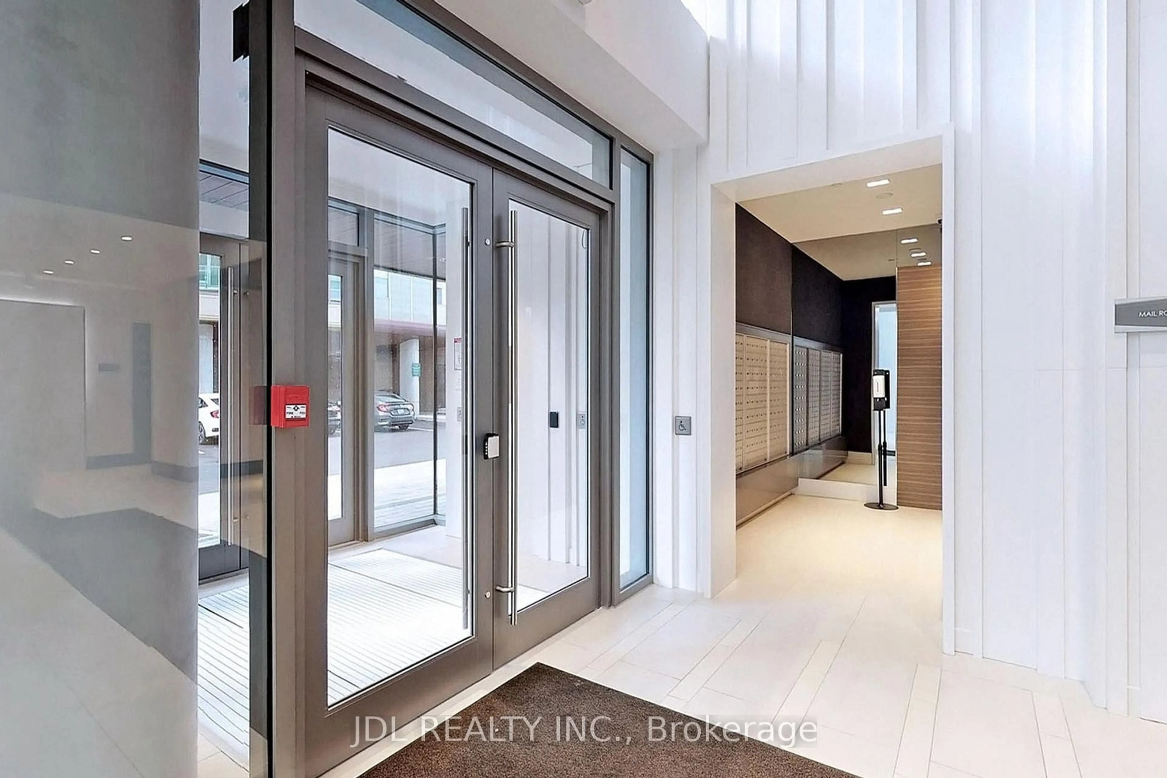 Indoor foyer for 10 De Boers Dr #1001, Toronto Ontario M3J 0H1