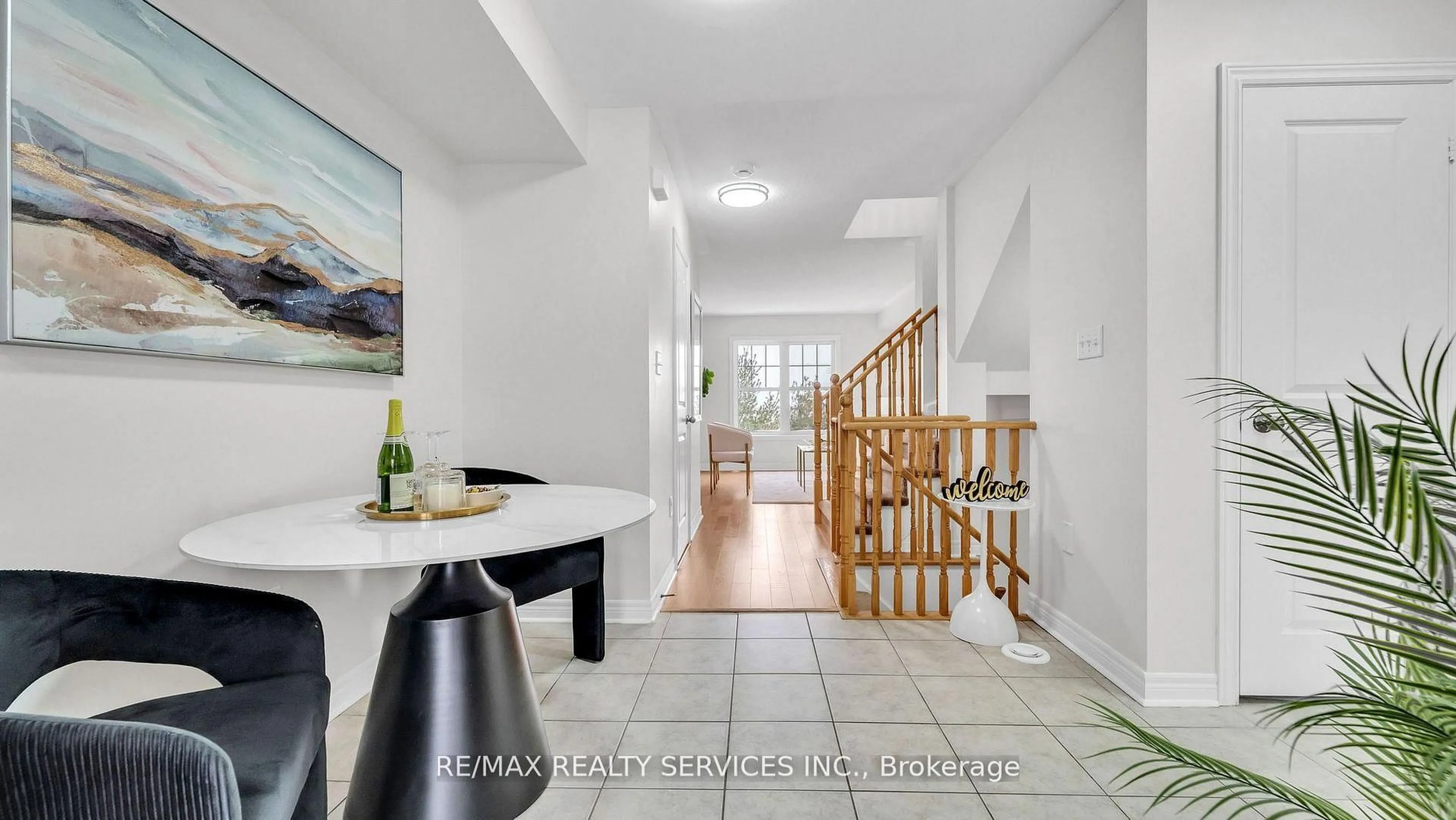 Indoor entryway for 16 Soldier St, Brampton Ontario L7A 4B6