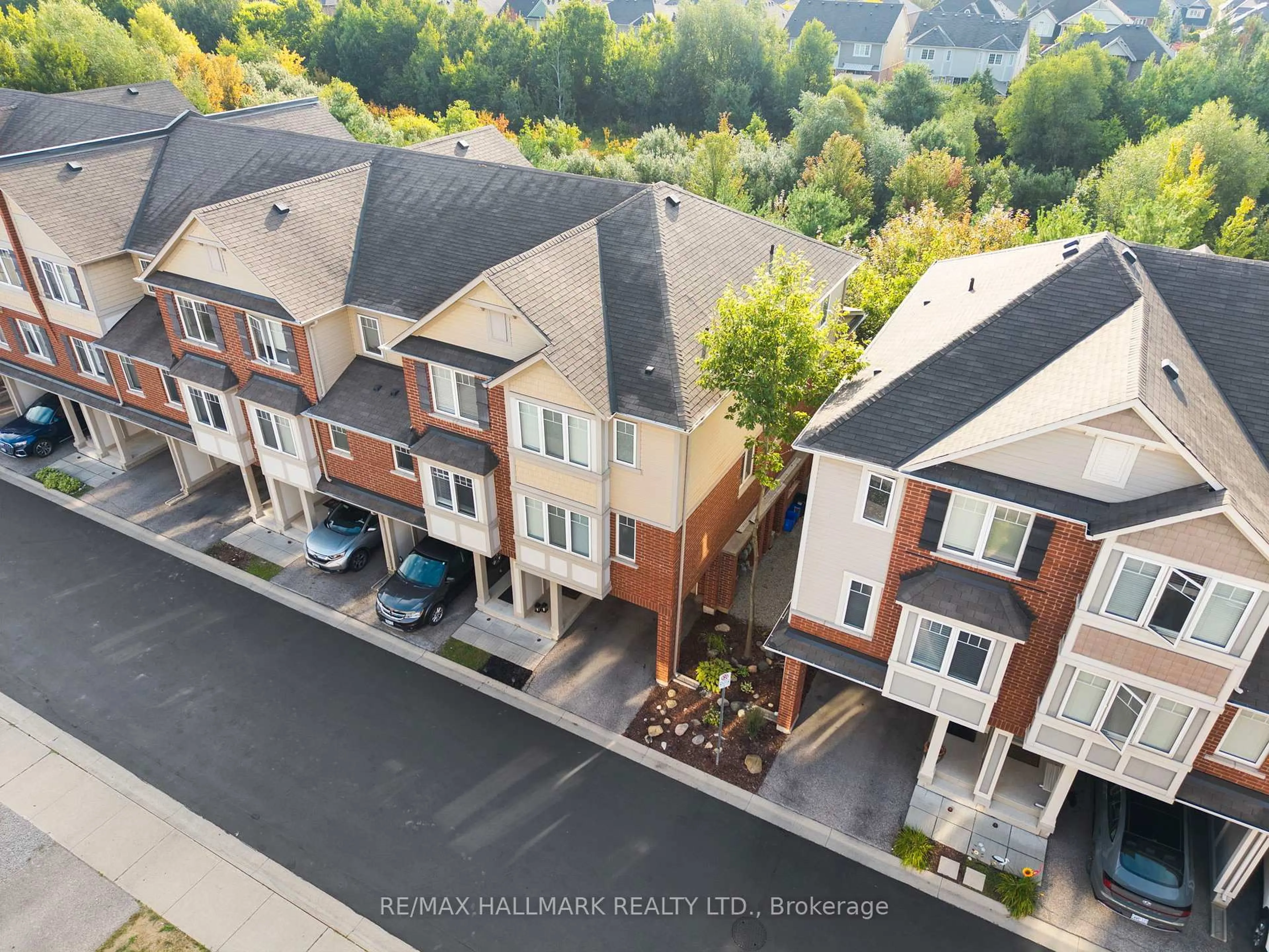A pic from outside/outdoor area/front of a property/back of a property/a pic from drone, city buildings view from balcony for 6020 Derry Rd #56, Milton Ontario L9T 8L6