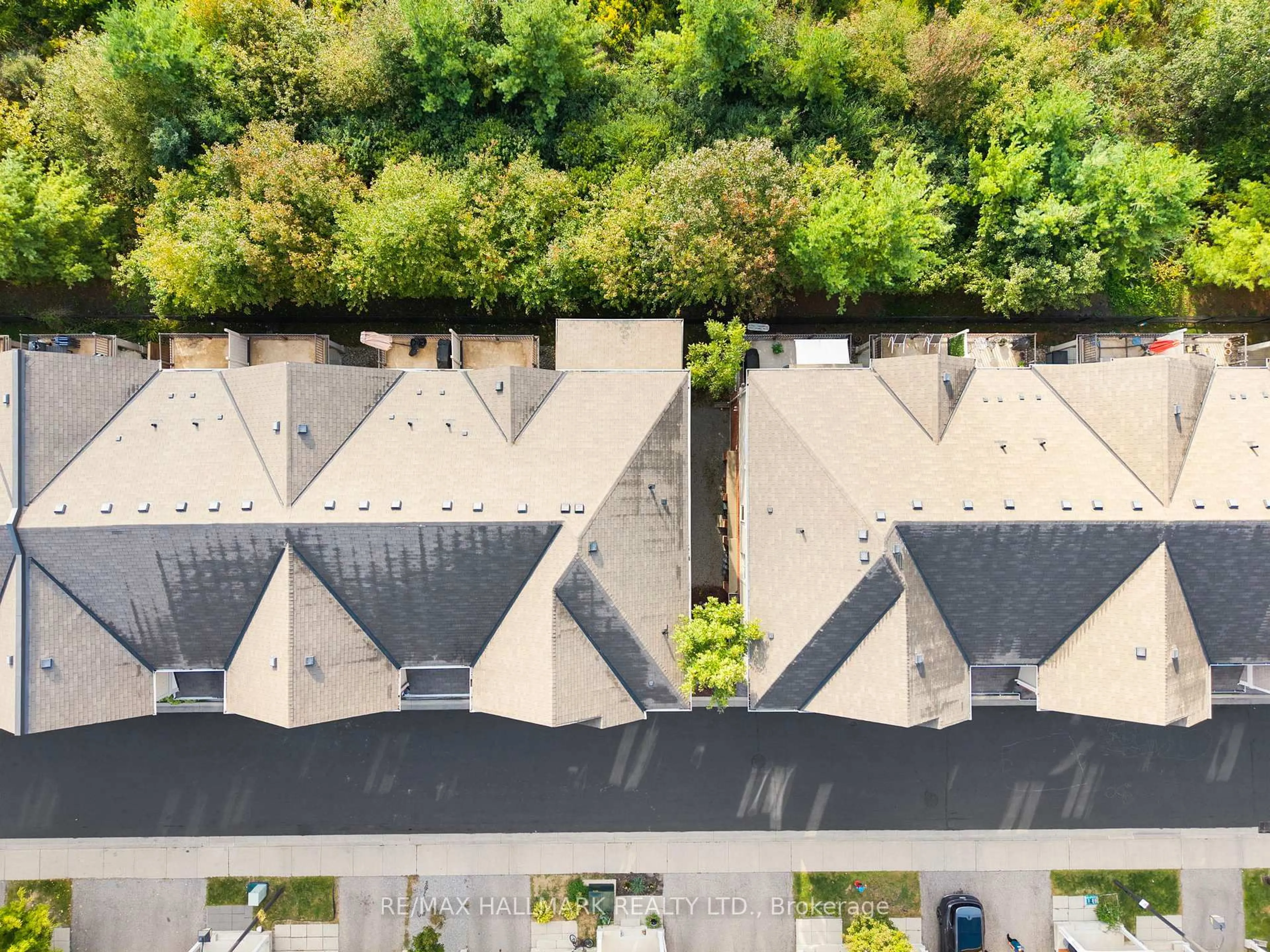 A pic from outside/outdoor area/front of a property/back of a property/a pic from drone, city buildings view from balcony for 6020 Derry Rd #56, Milton Ontario L9T 8L6