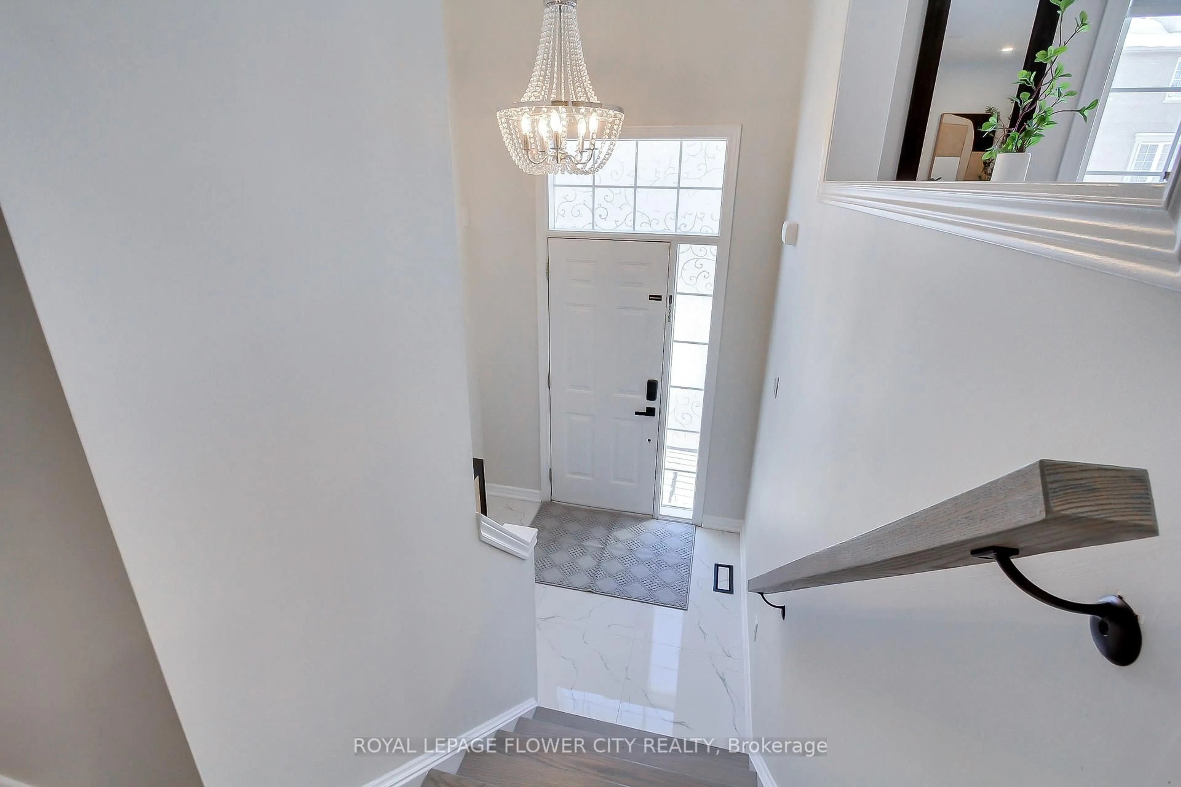 Indoor entryway for 2280 Baronwood Dr #64, Oakville Ontario L6M 5J8
