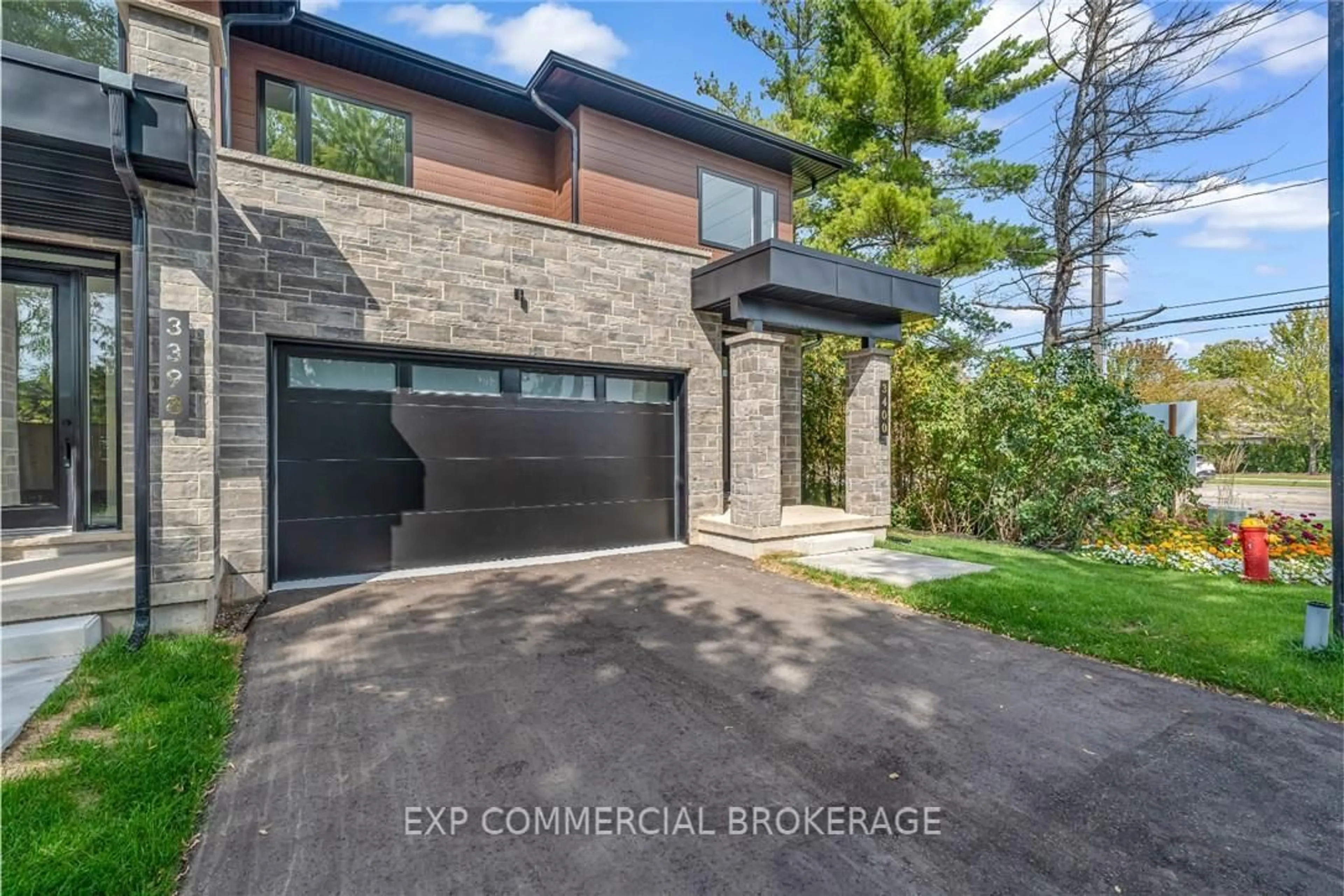 Home with brick exterior material, street for 3400 CARTER Common, Burlington Ontario L7M 3R9