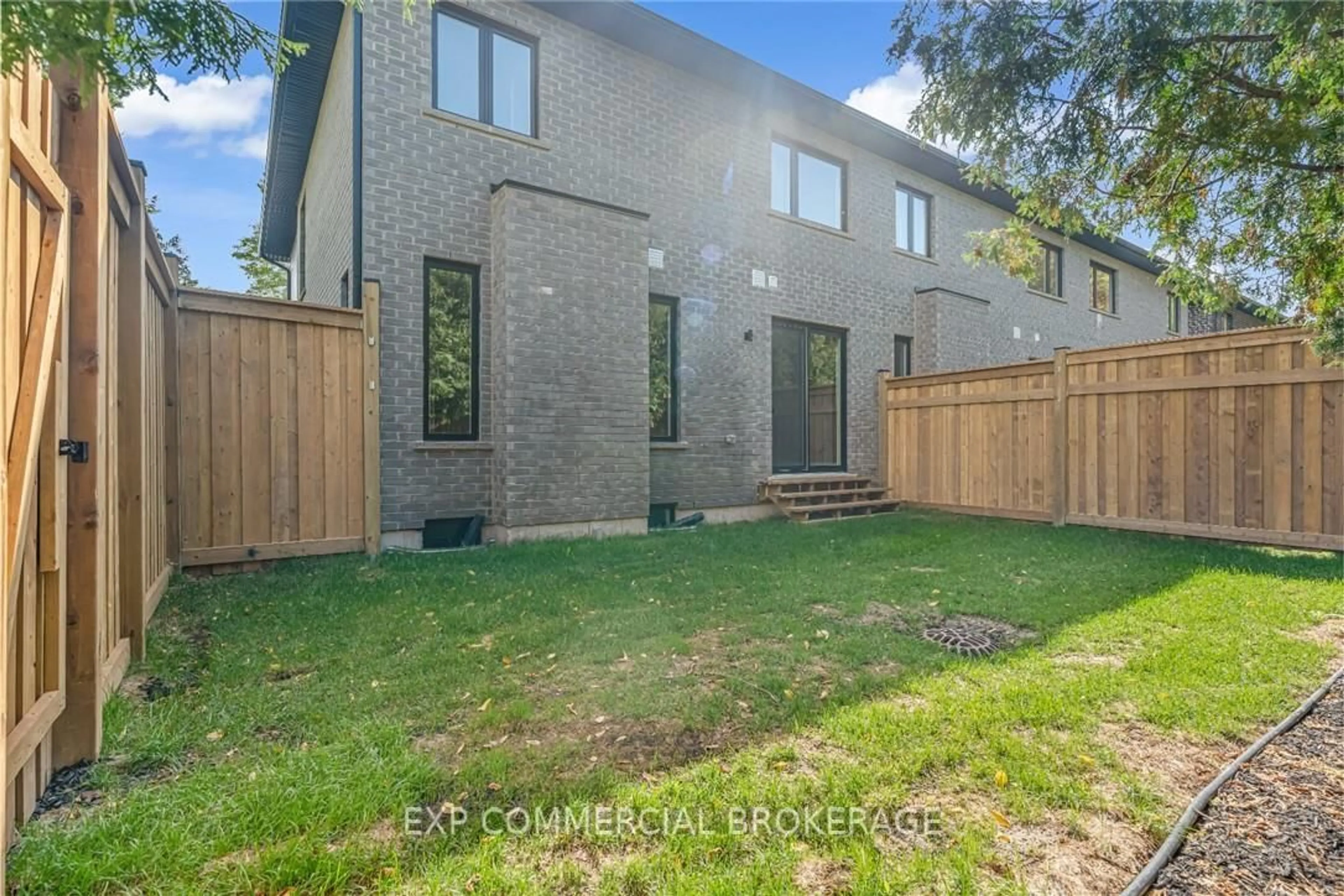 Home with brick exterior material, street for 3400 CARTER Common, Burlington Ontario L7M 3R9