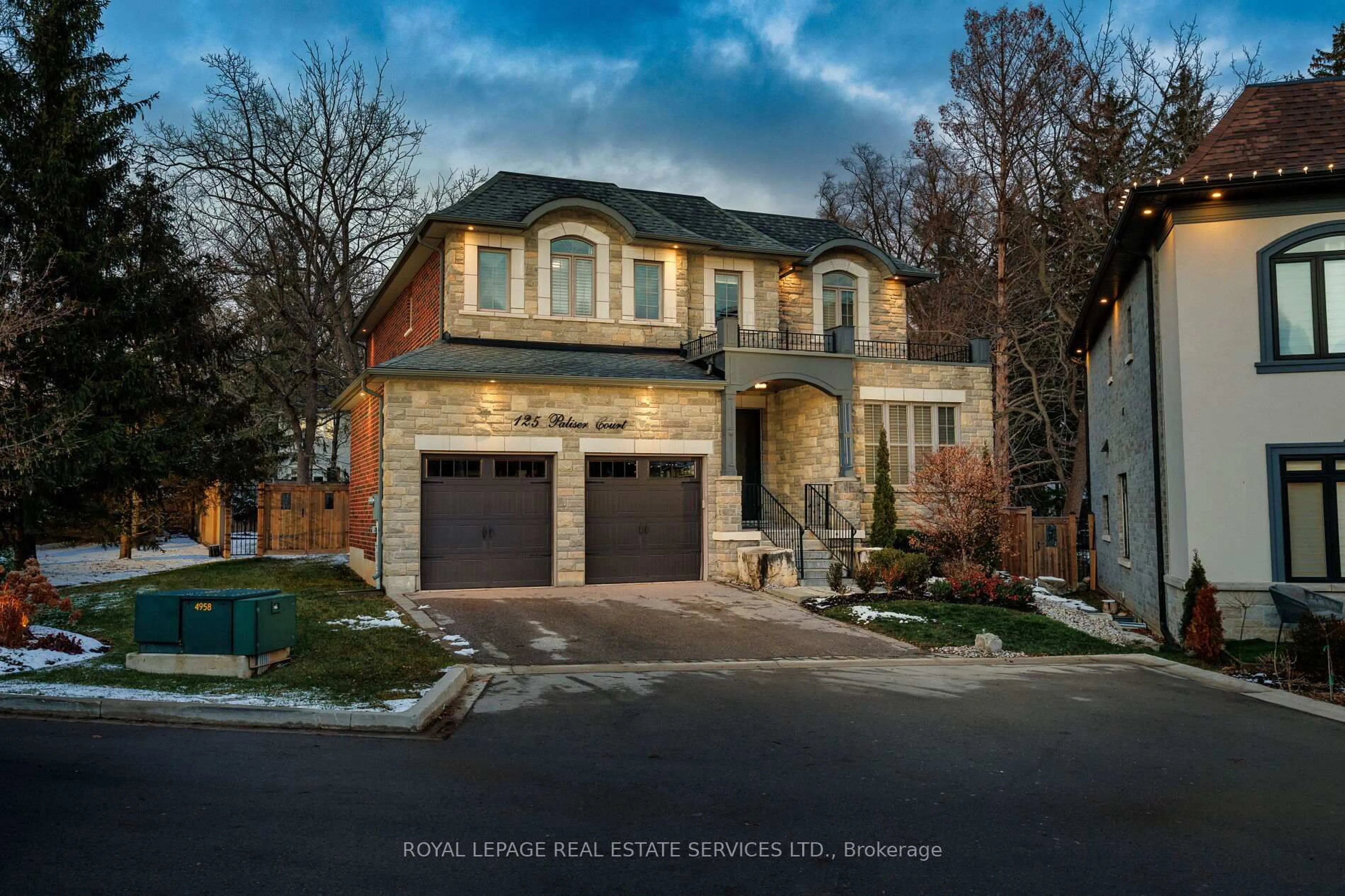 Home with brick exterior material, street for 125 Paliser Crt, Oakville Ontario L6K 2H1