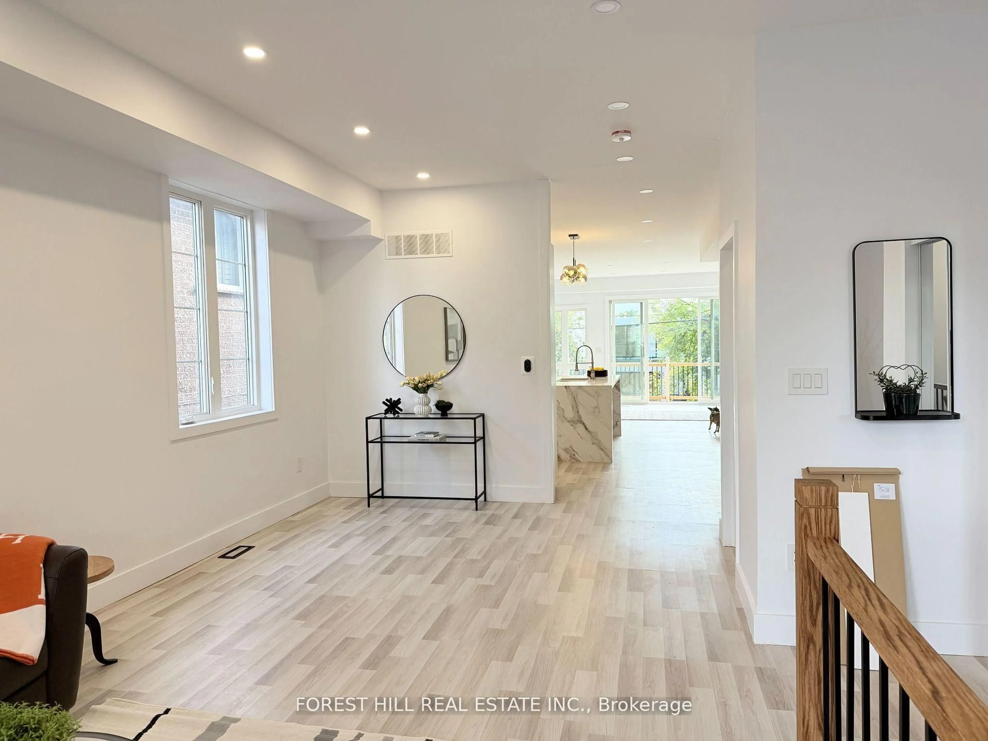 Indoor entryway for 19 Simpson Ave, Toronto Ontario M8Z 1C9