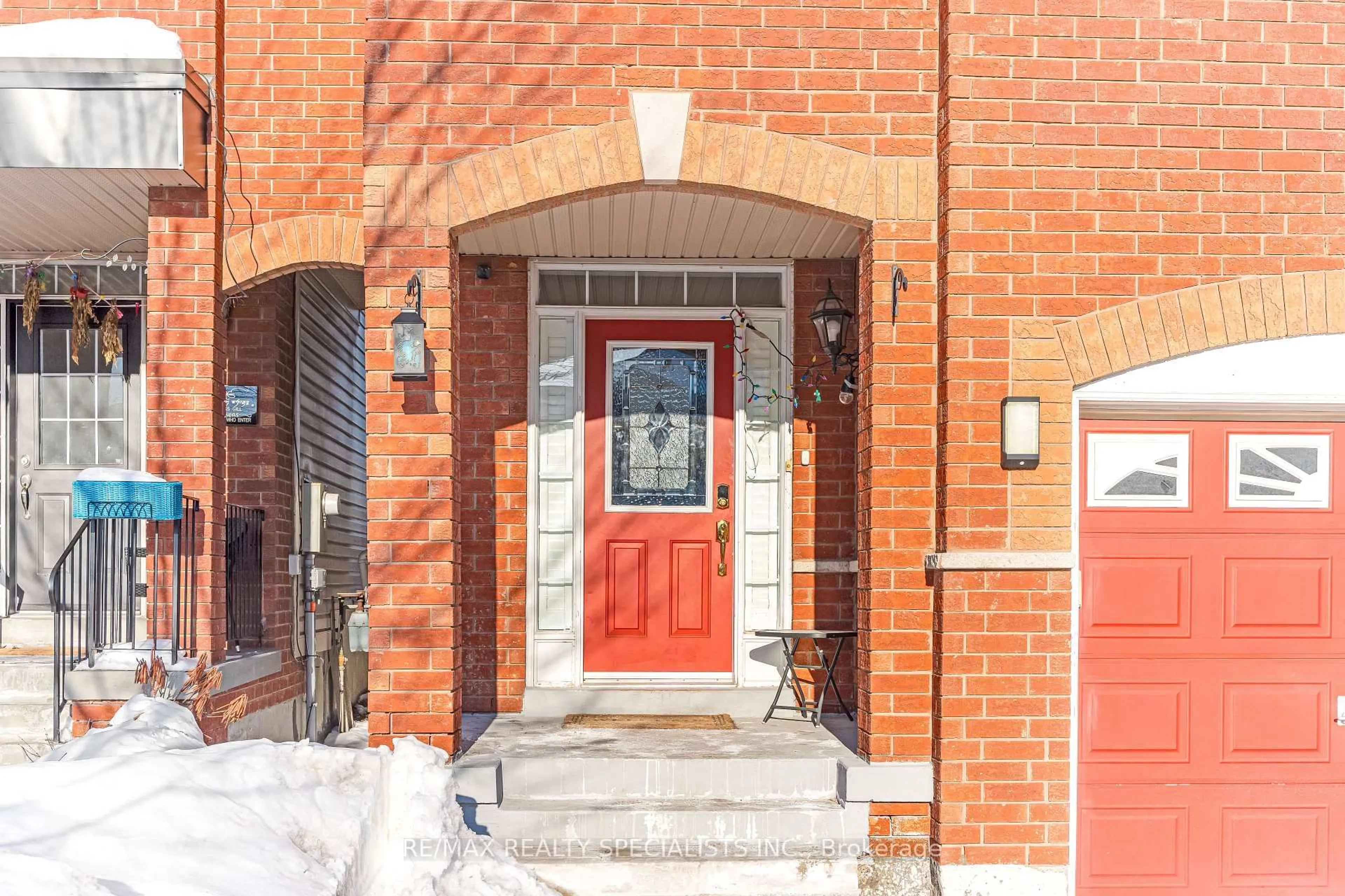 Indoor entryway for 11 Traymore St, Brampton Ontario L7A 2G2