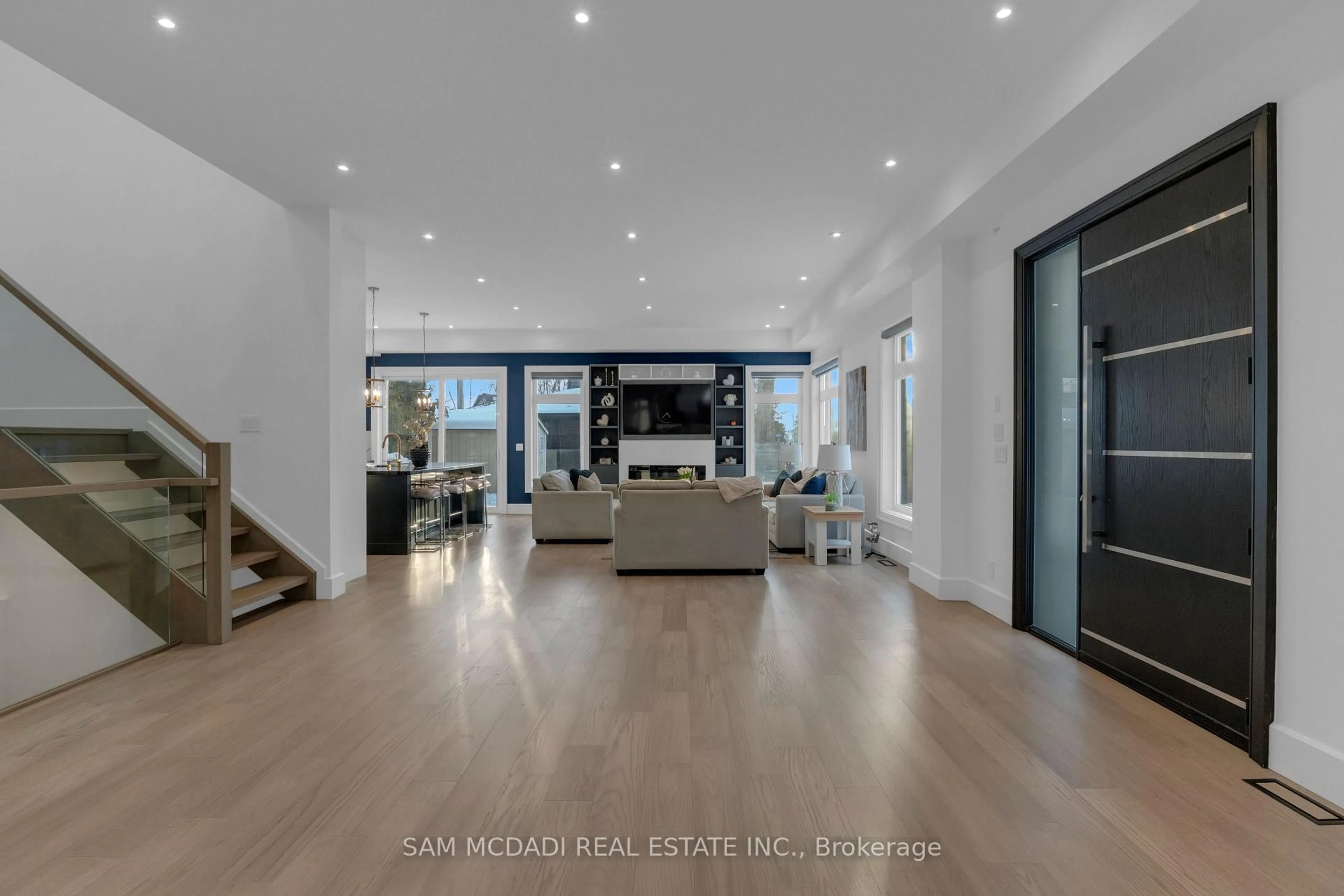 Unknown for 1050 Edgeleigh Ave, Mississauga Ontario L5E 2G1