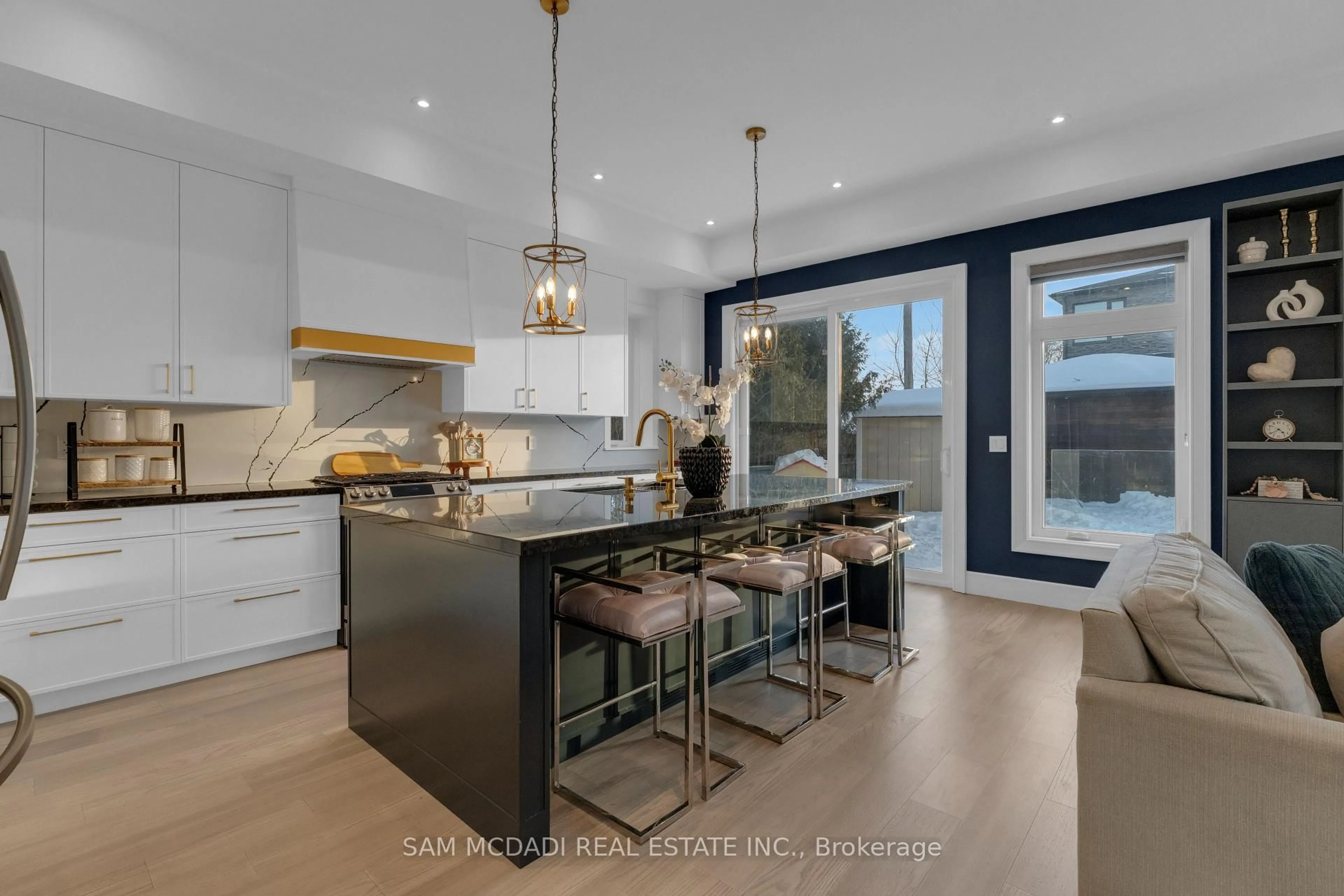 Contemporary kitchen, ceramic/tile floor for 1050 Edgeleigh Ave, Mississauga Ontario L5E 2G1