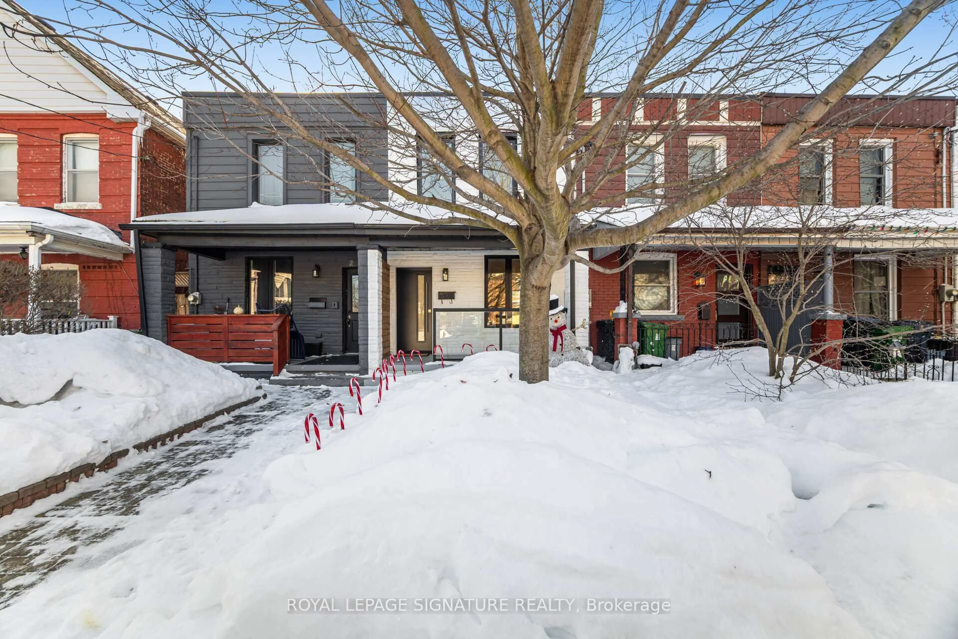 Unknown for 241 Maria St, Toronto Ontario M6P 1W6