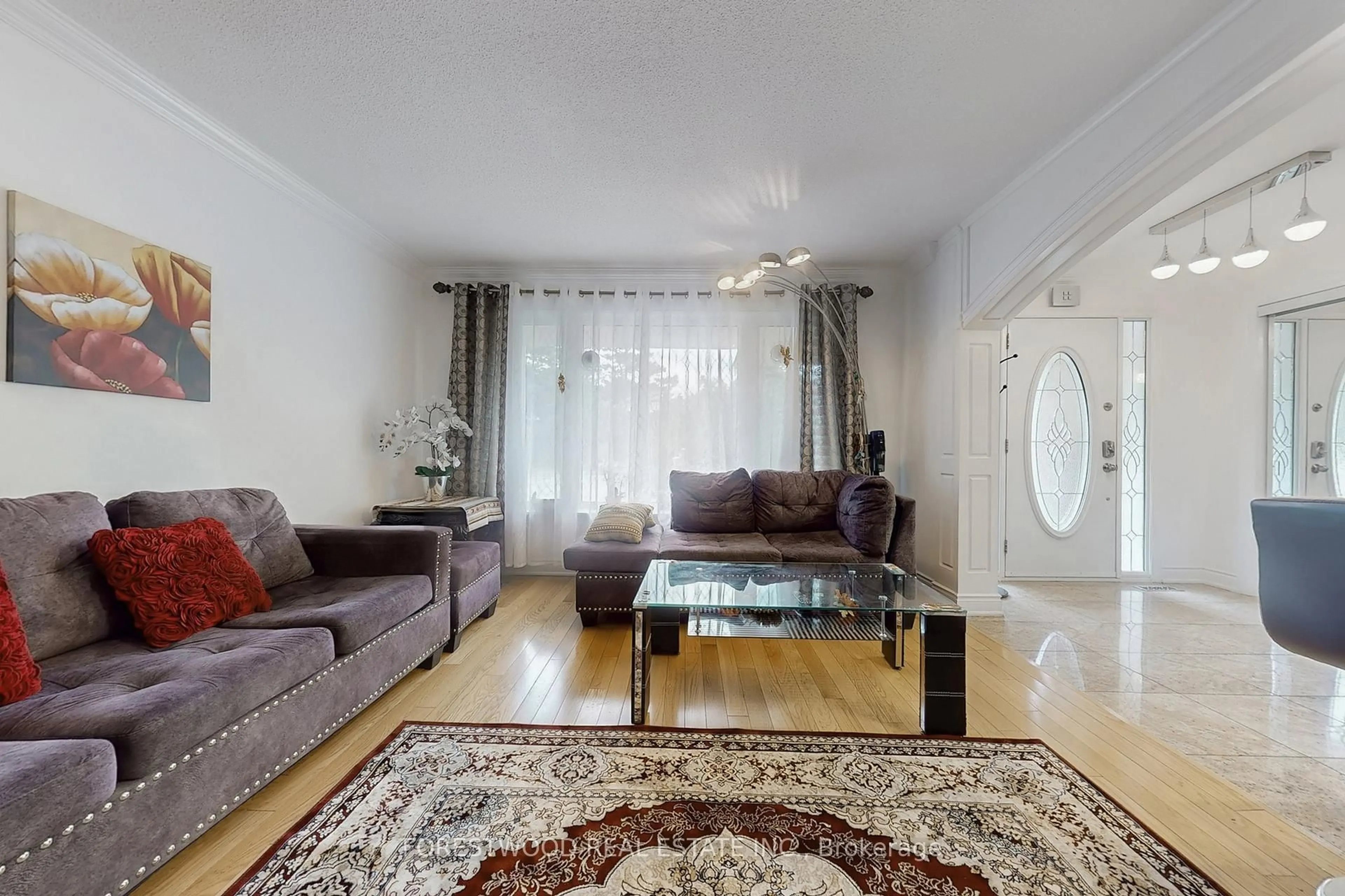 Living room with furniture, unknown for 571 Silver Creek Blvd, Mississauga Ontario L5A 2B6